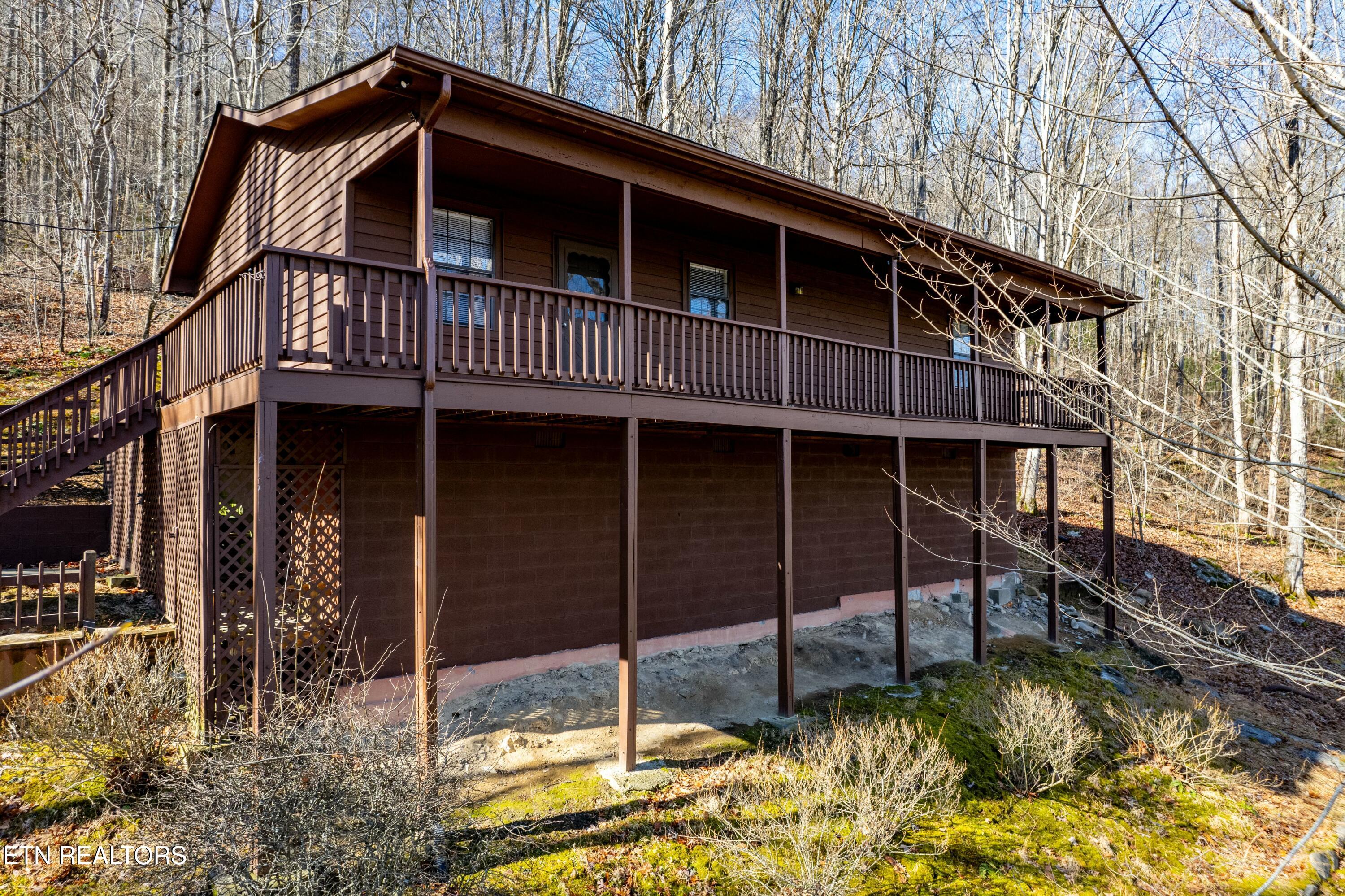 1061 Old Cades Cove Rd Property Photo