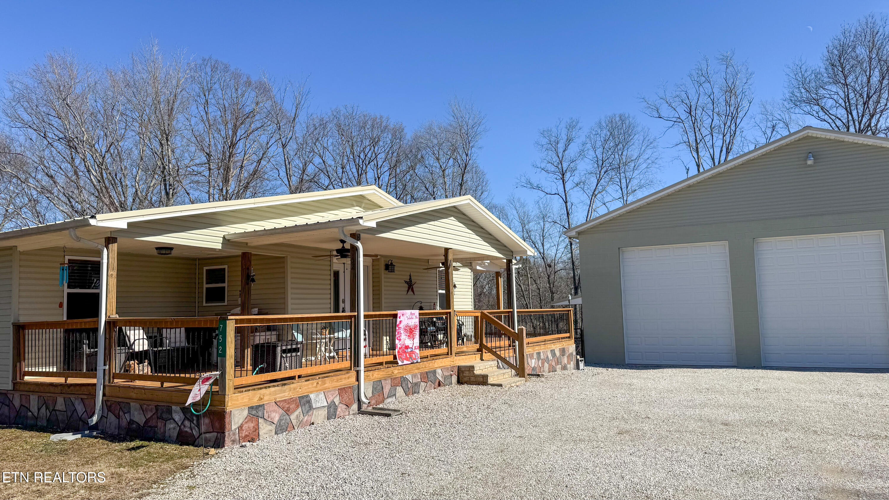 752 New Light Rd Property Photo