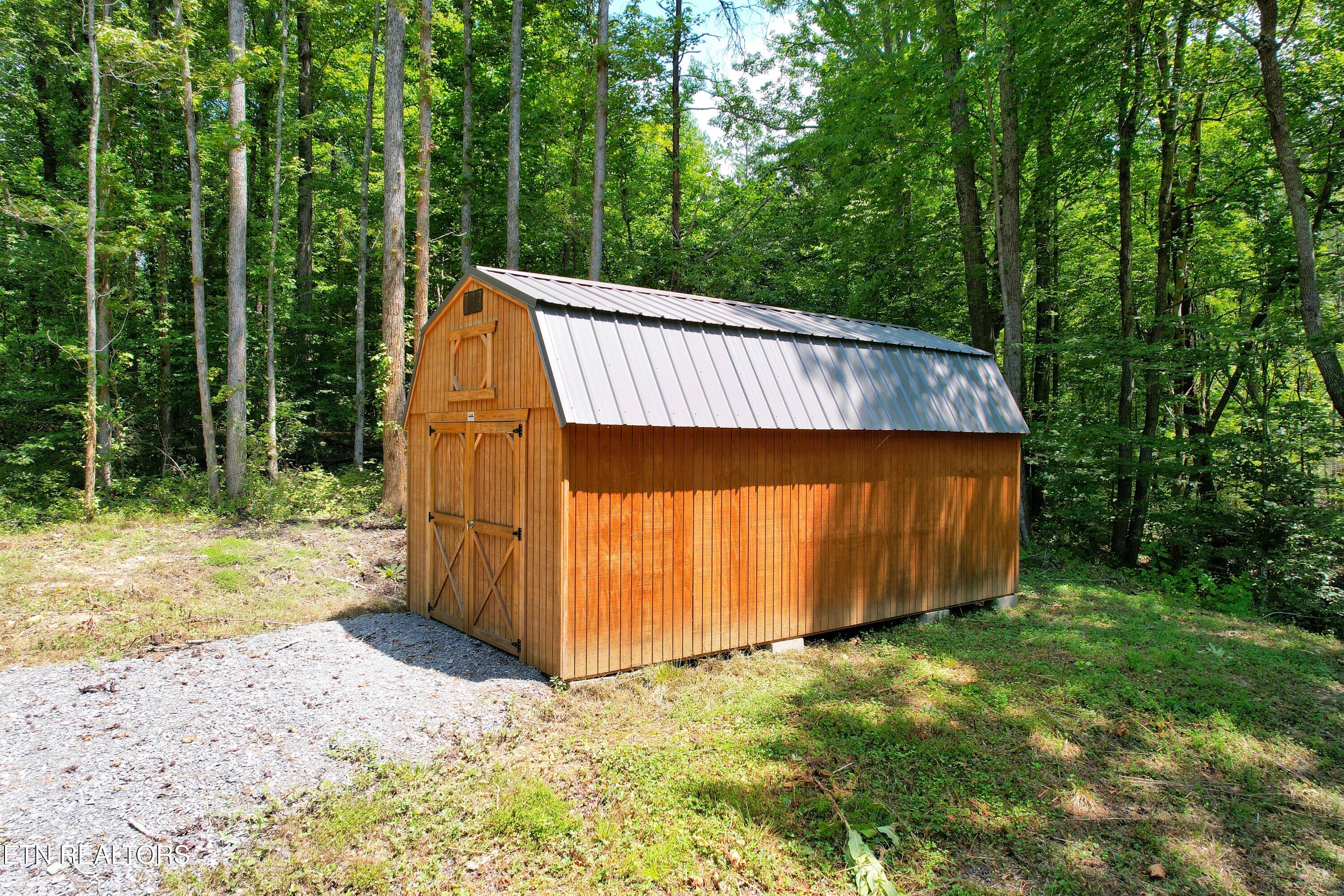 1271 Sweetwater Rd Property Photo 10