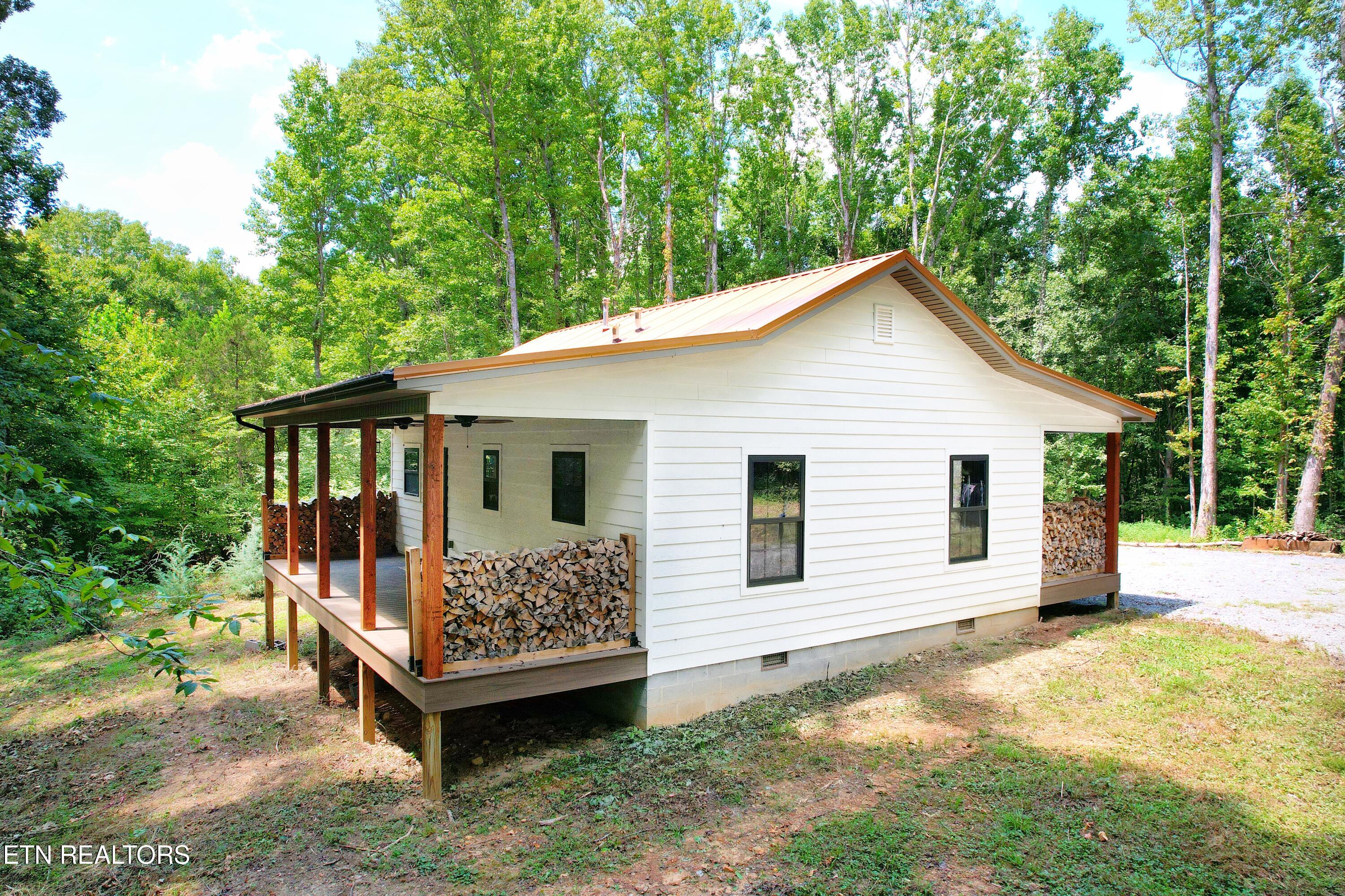 1271 Sweetwater Rd Property Photo 14