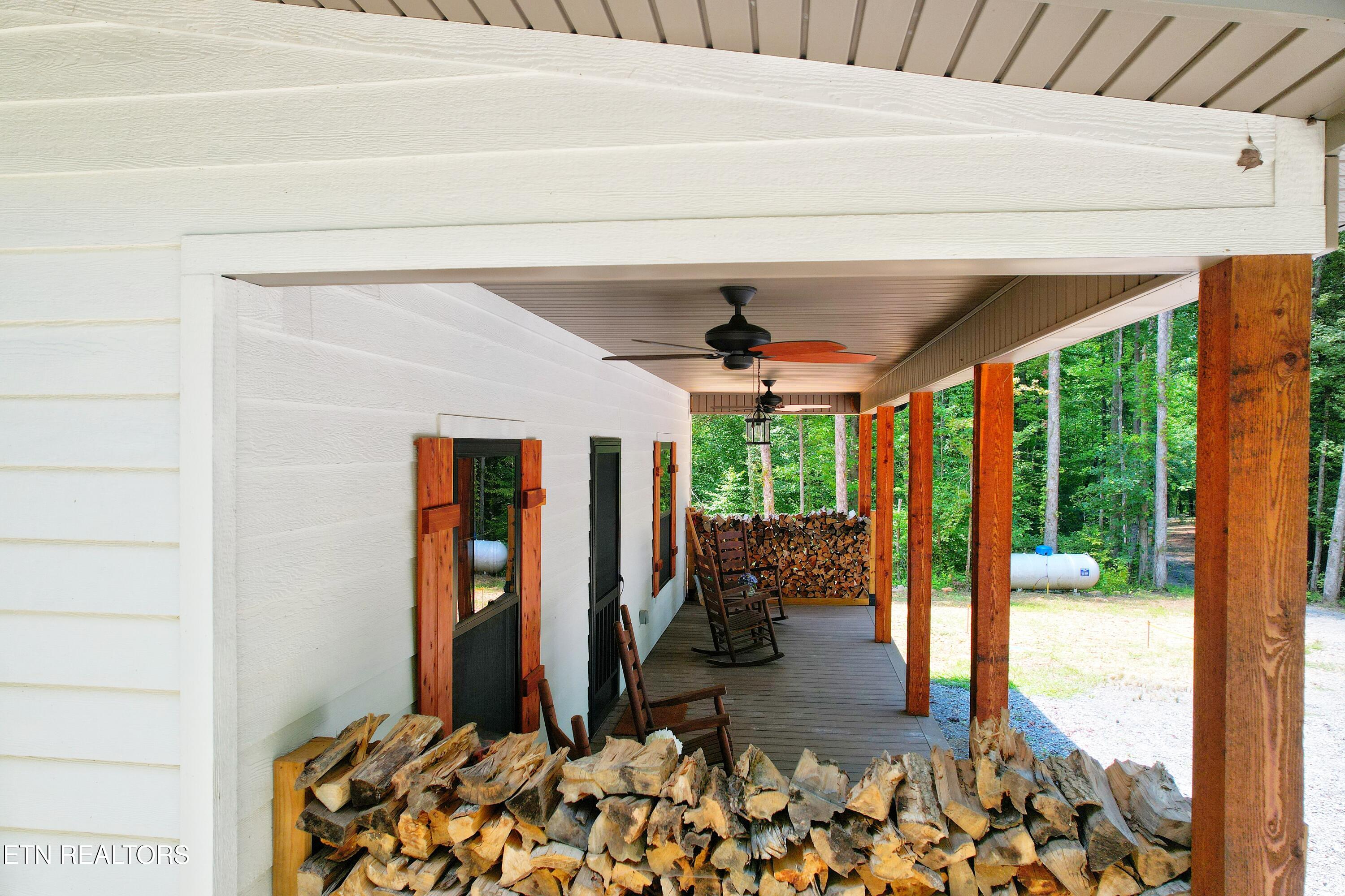 1271 Sweetwater Rd Property Photo 15