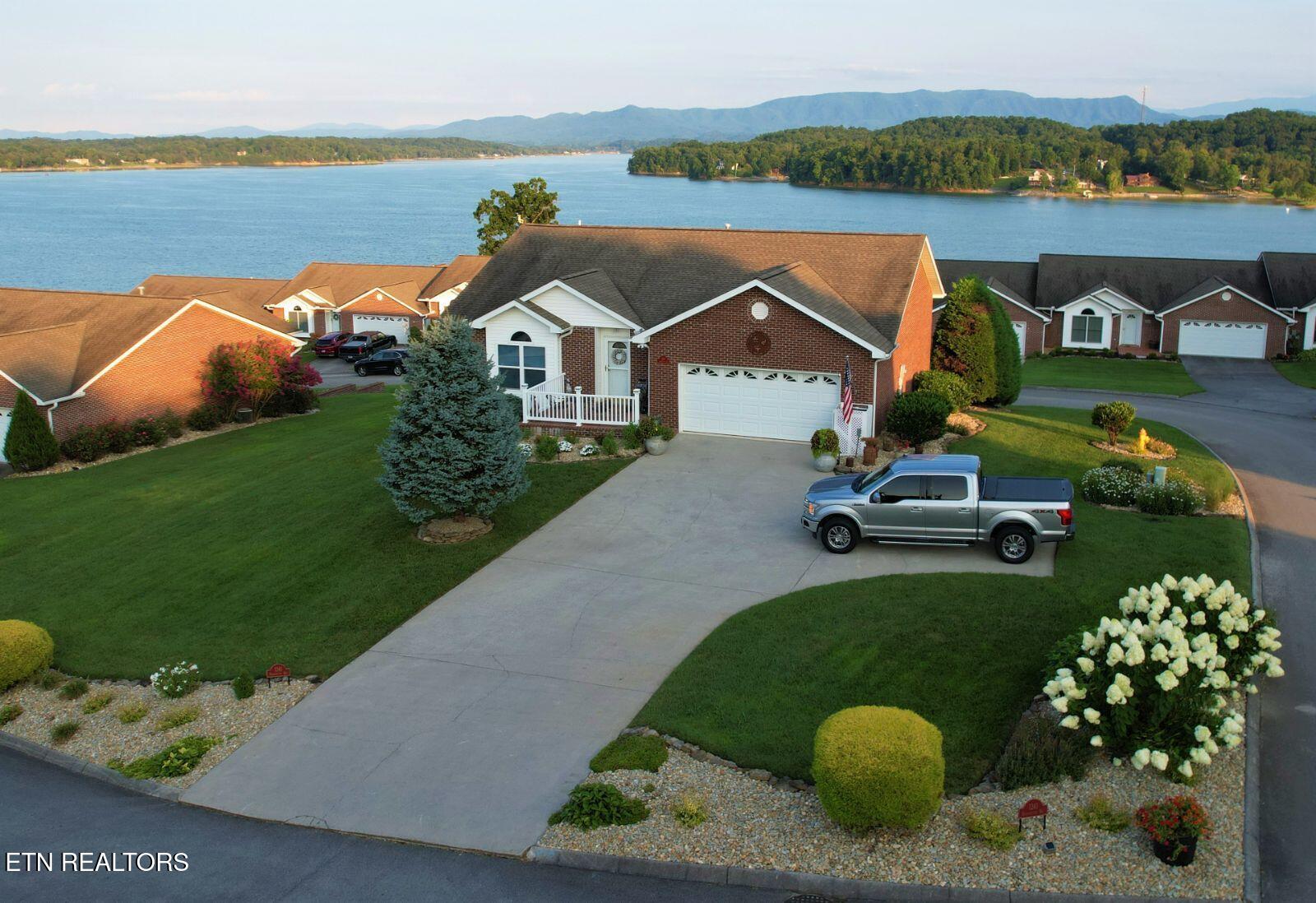 1241 Bennington Way Property Photo