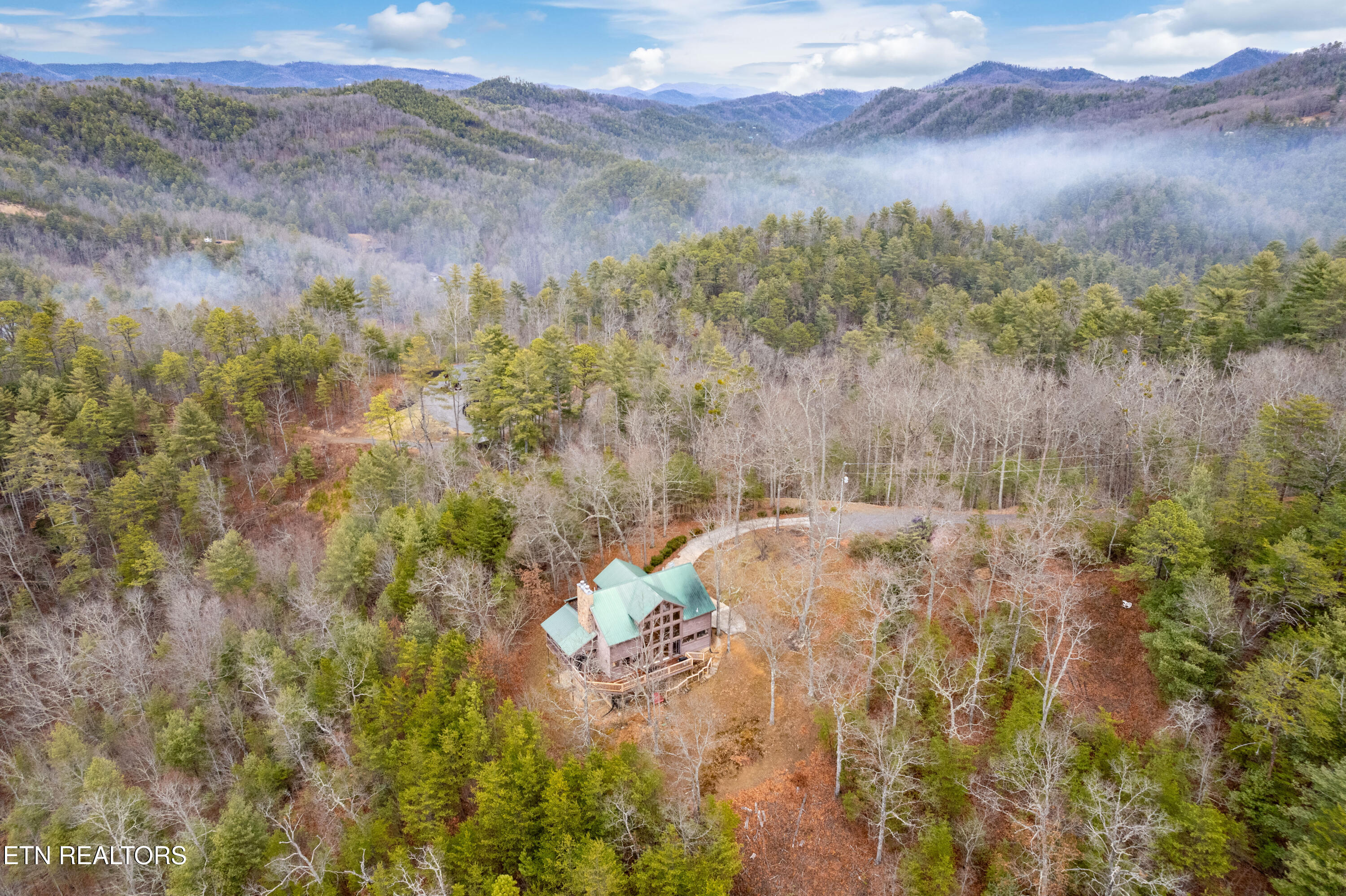 504 Twin Oak Mountain Lane Property Photo
