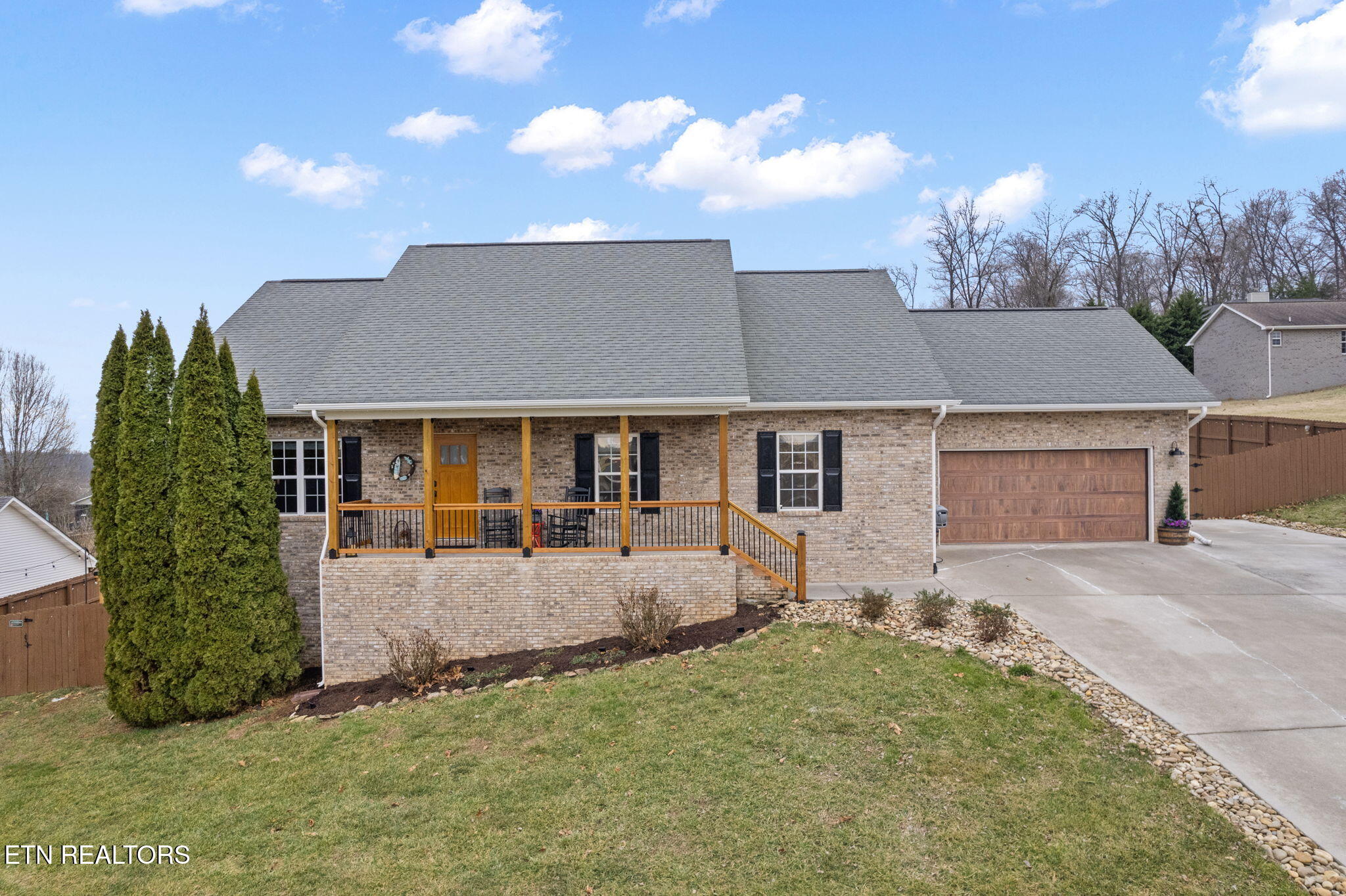 5621 Evergreen Farms Lane Property Photo 1