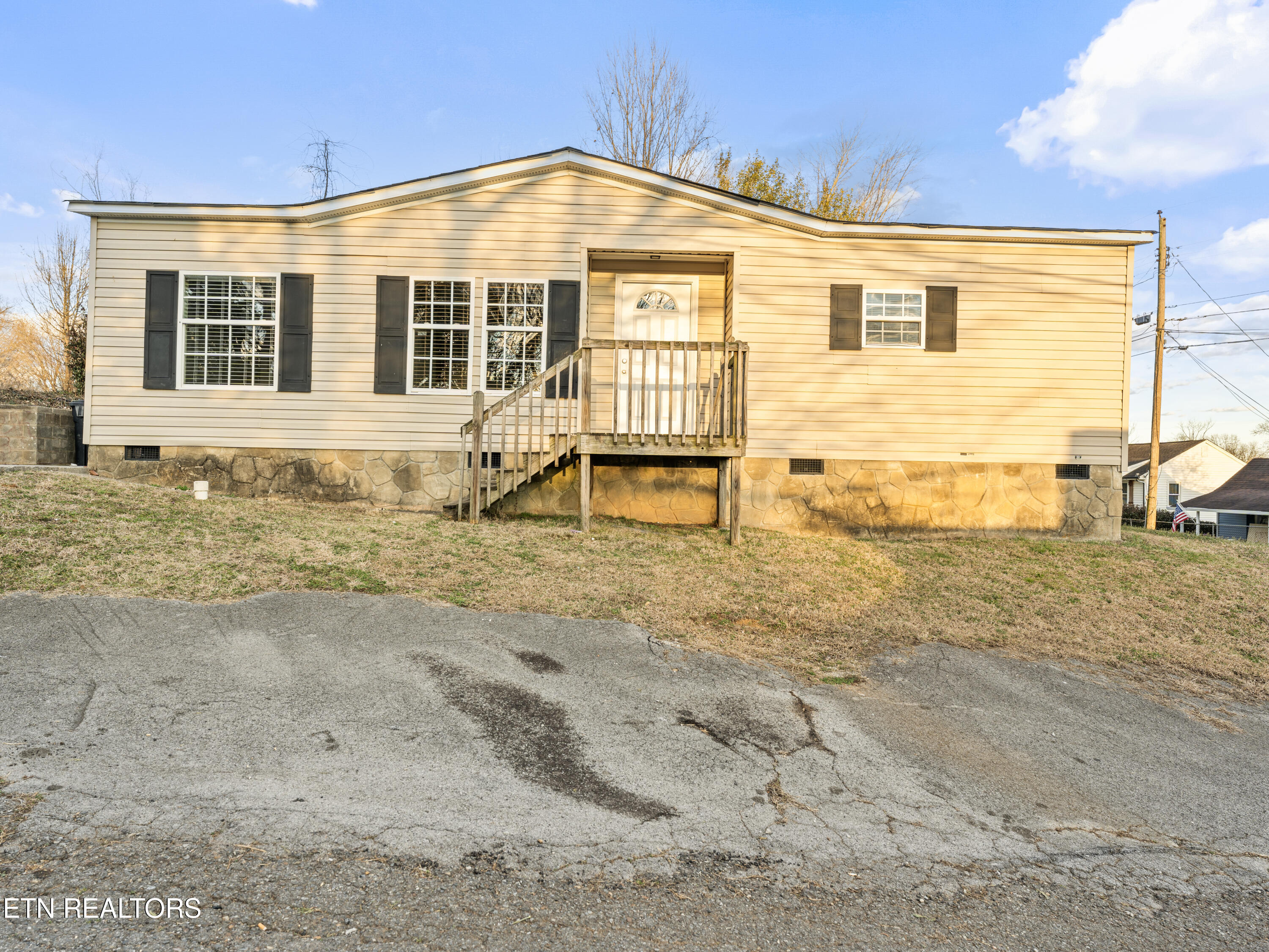 B H Sprankle Real Estate Listings Main Image