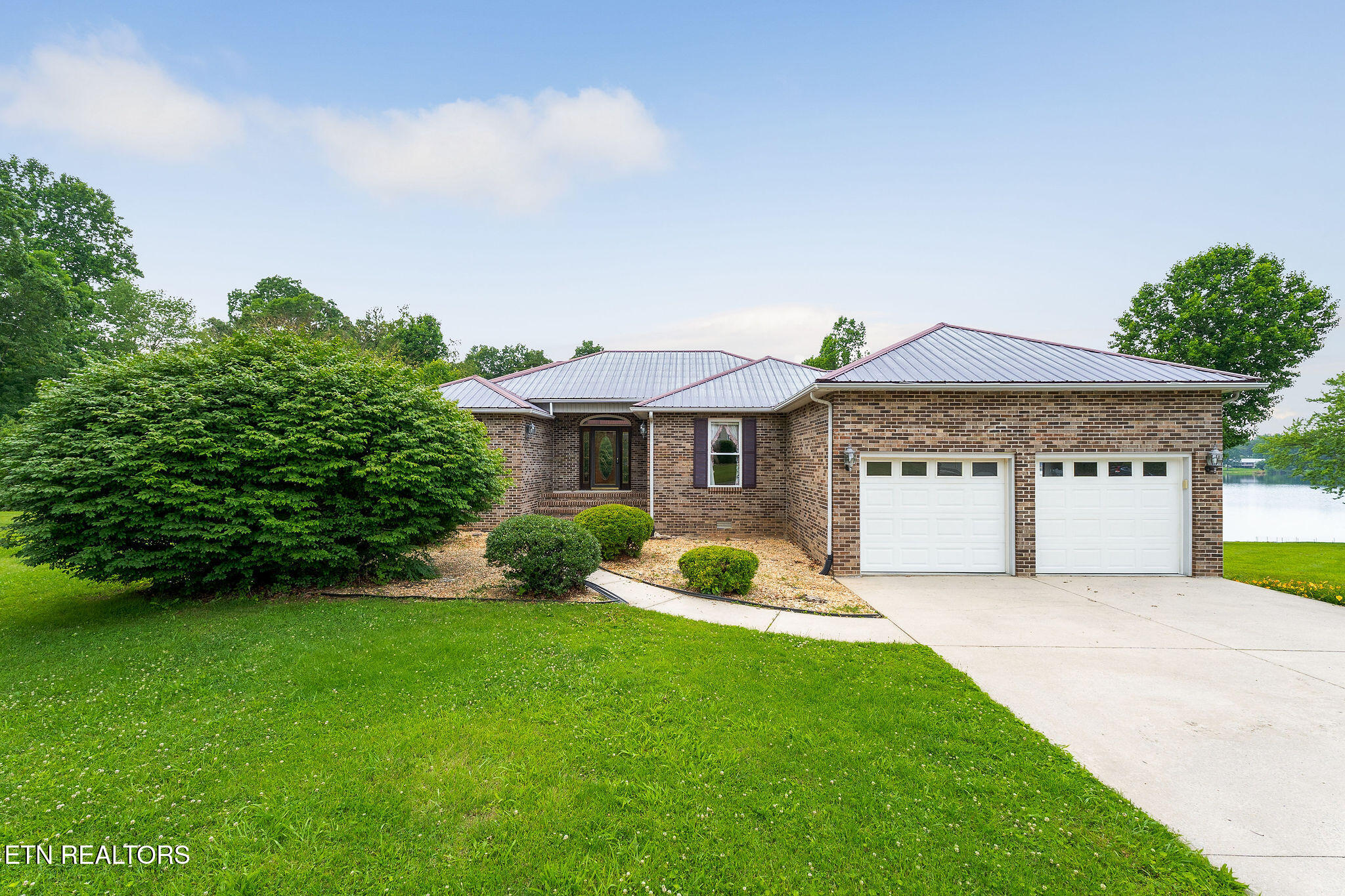 296 Idlewild Dr. Drive Property Photo 1