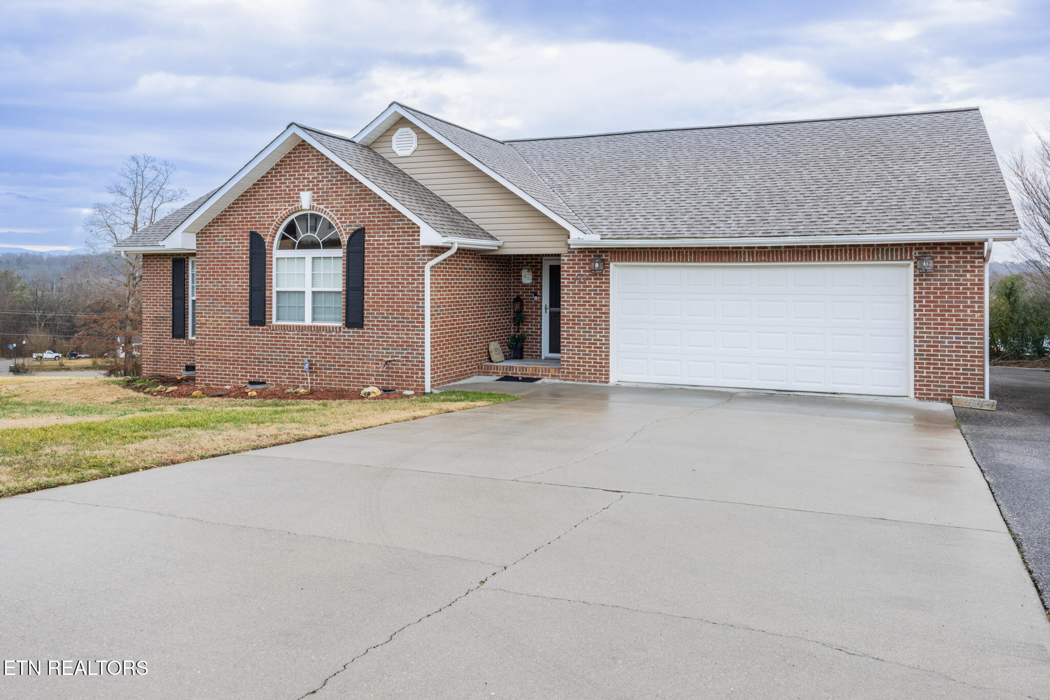 117 Uphill Dr Property Photo