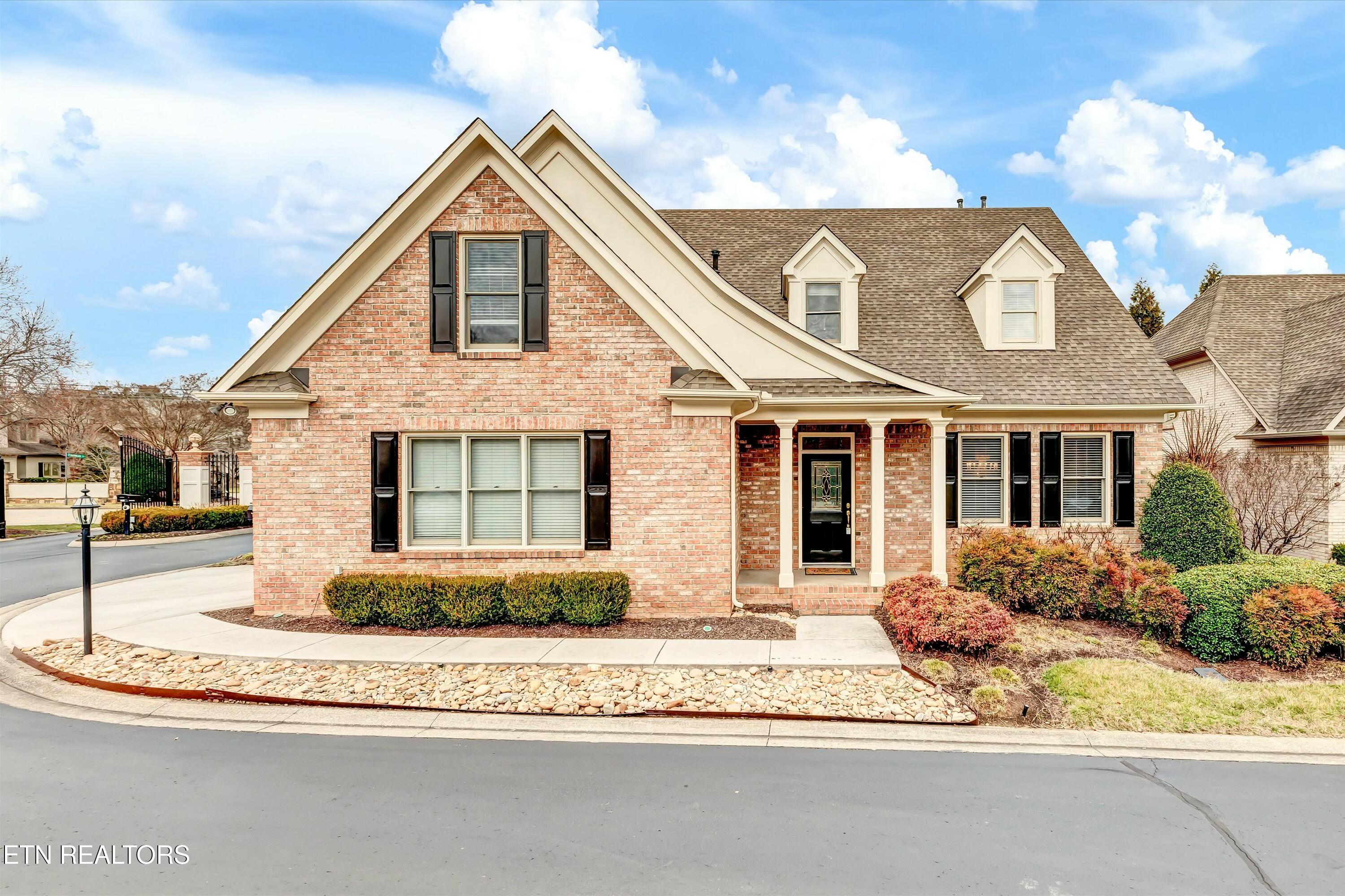 1179 Highgrove Garden Way Property Photo 1