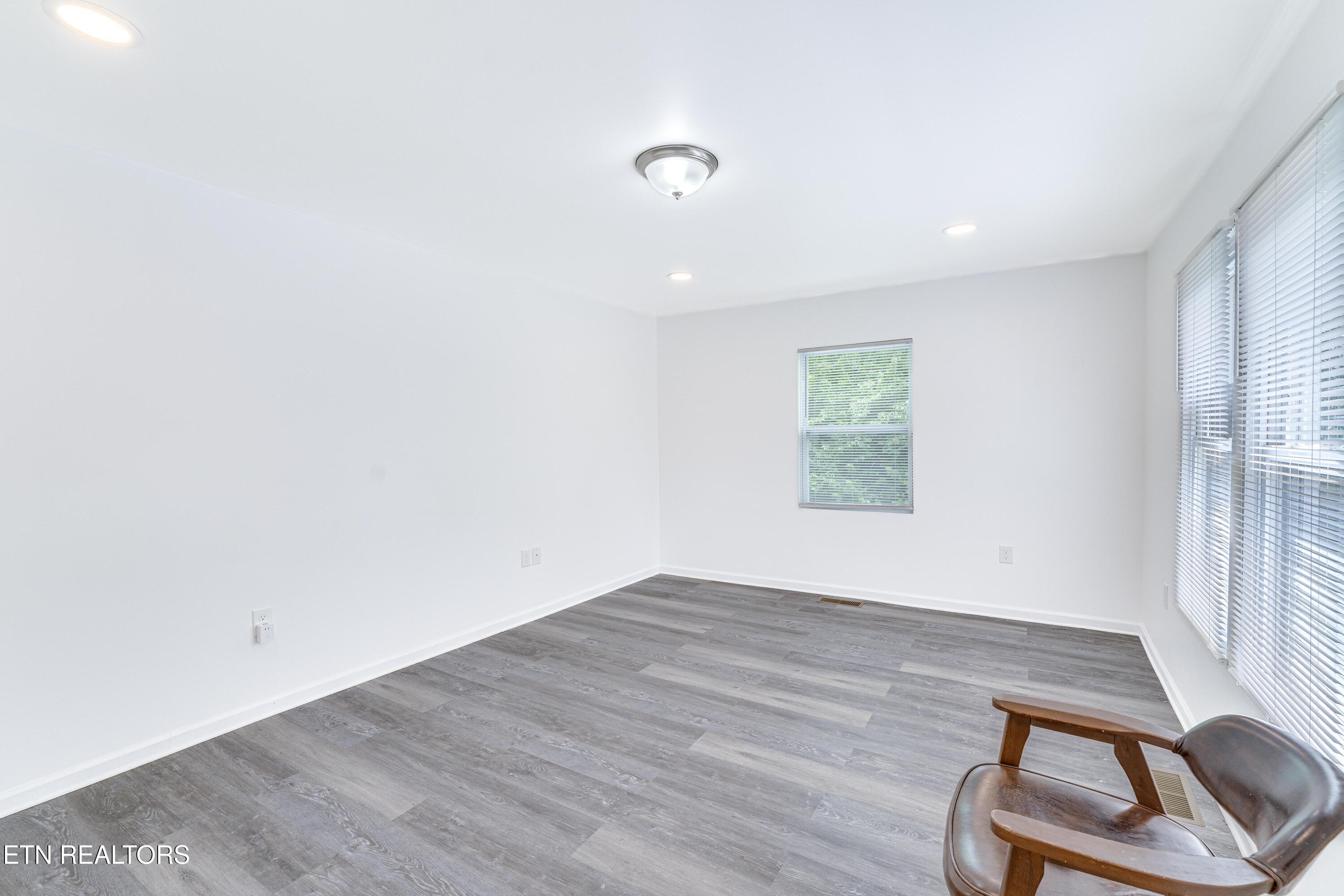 2629 Wilson Ave Property Photo 4
