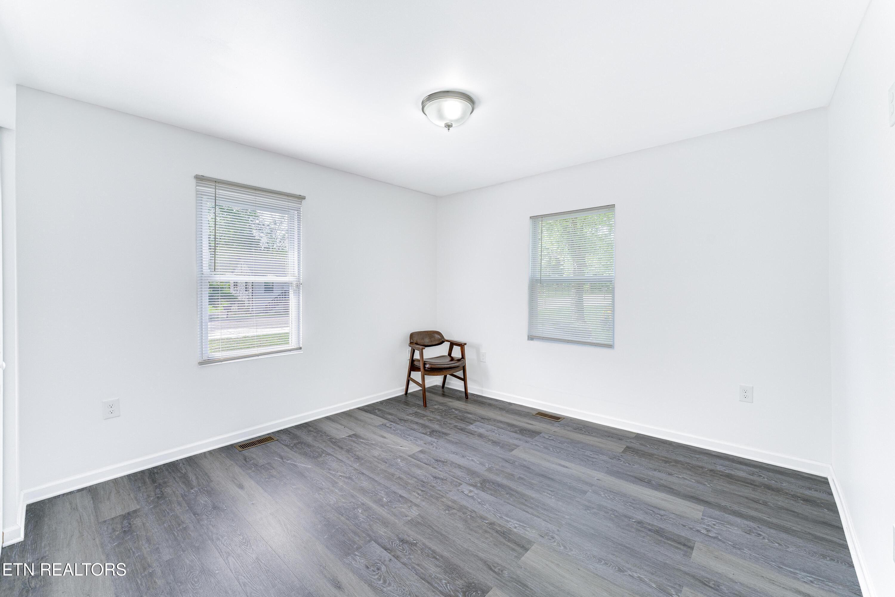 2629 Wilson Ave Property Photo 9