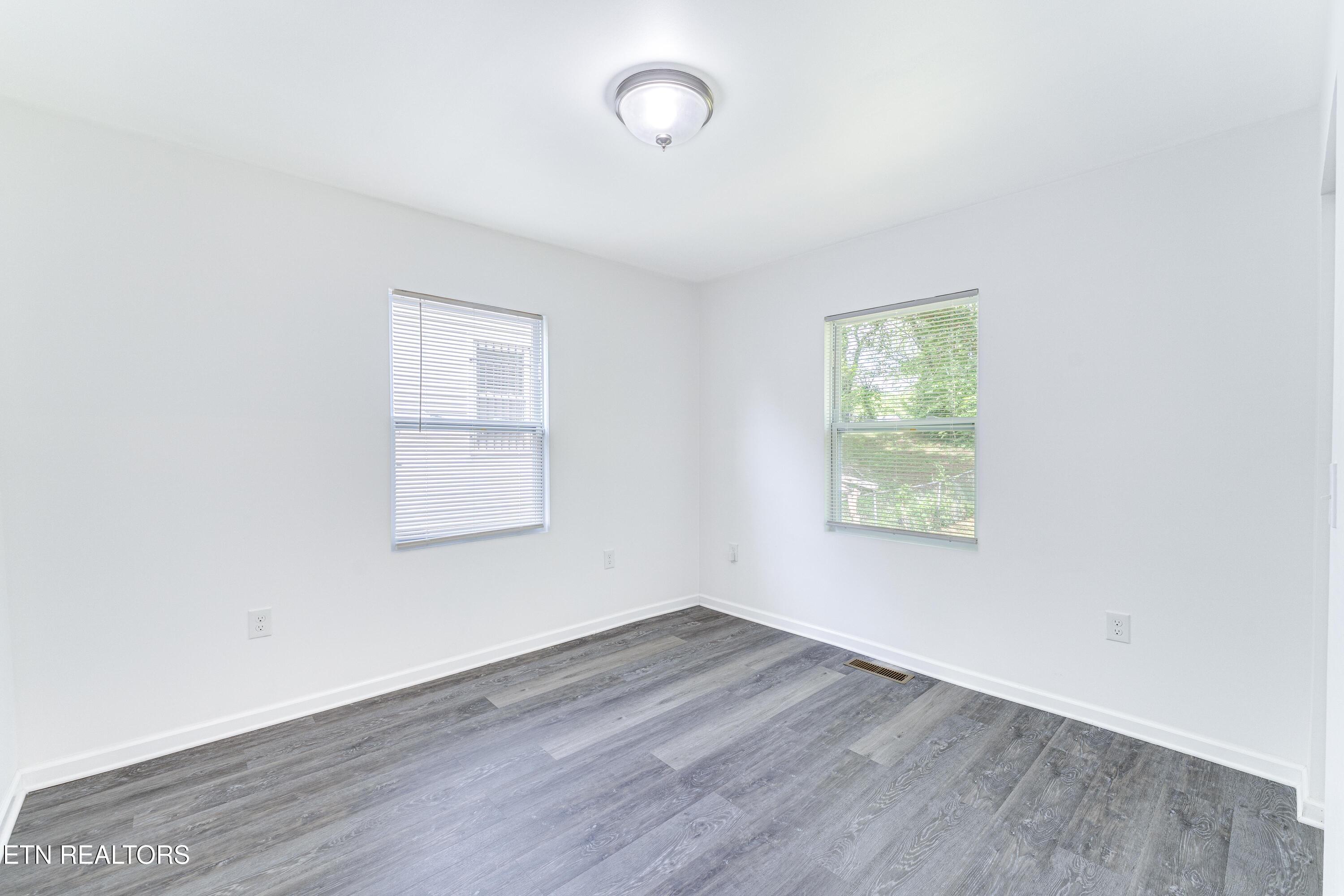 2629 Wilson Ave Property Photo 11
