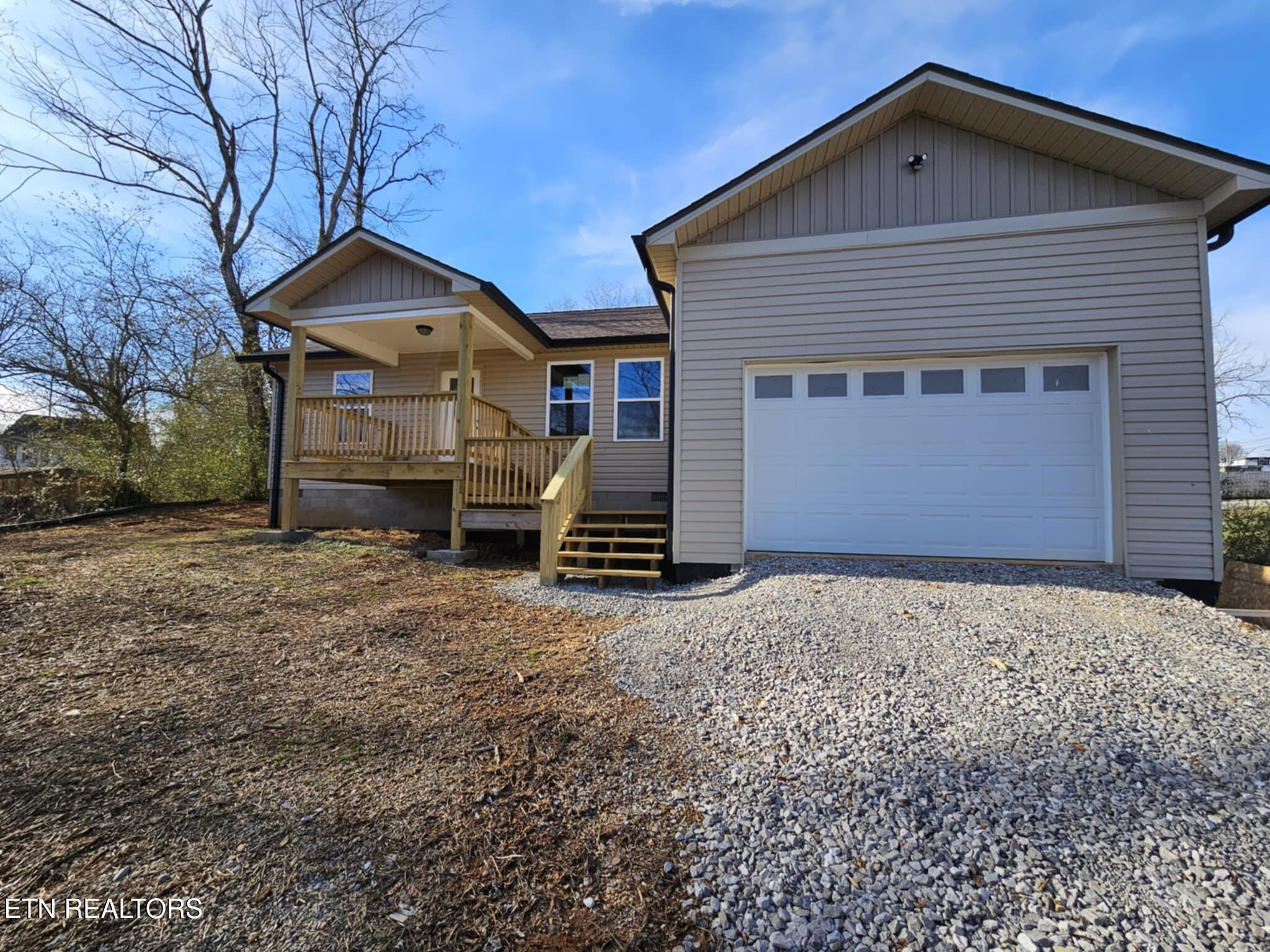 508 Hood Street Property Photo