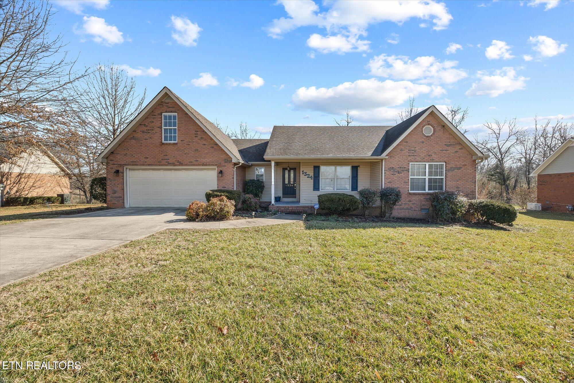 1324 N Hampton Circle Property Photo