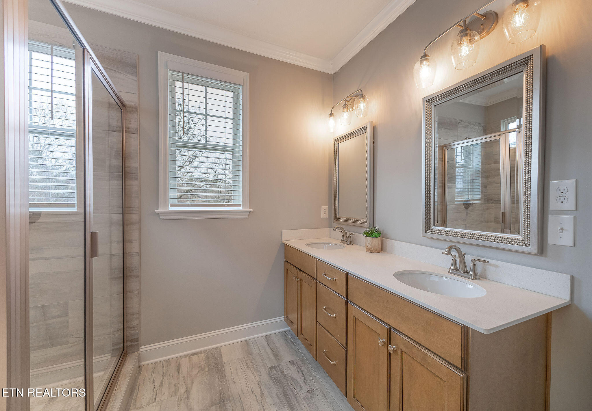 1819 English Ivy Lane Property Photo 18
