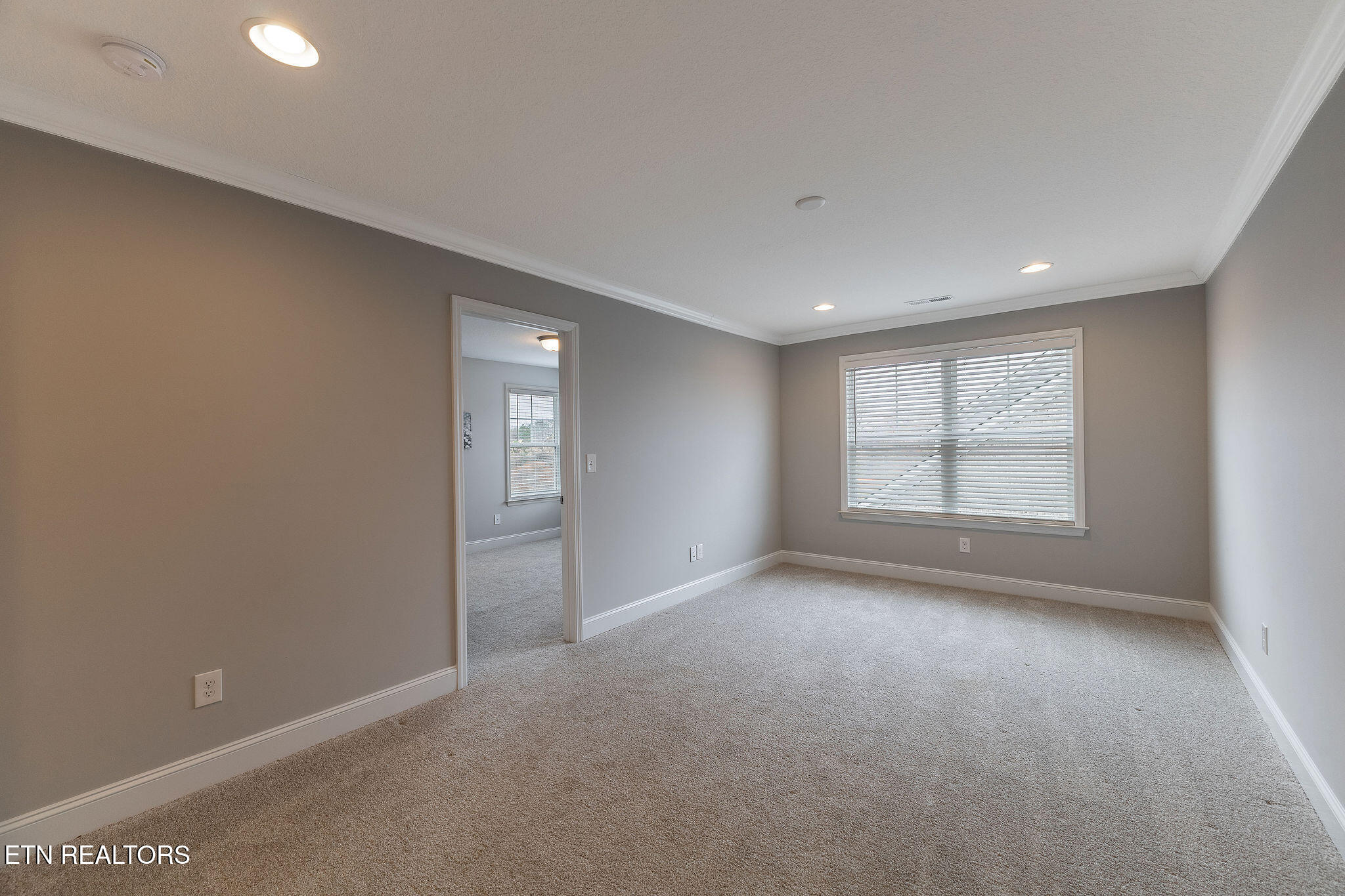 1819 English Ivy Lane Property Photo 22