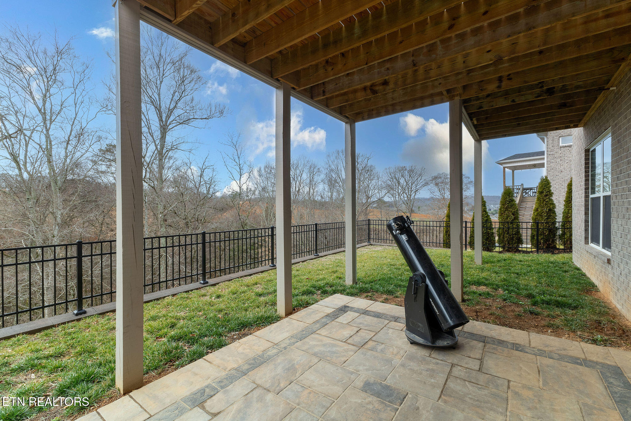 1819 English Ivy Lane Property Photo 36