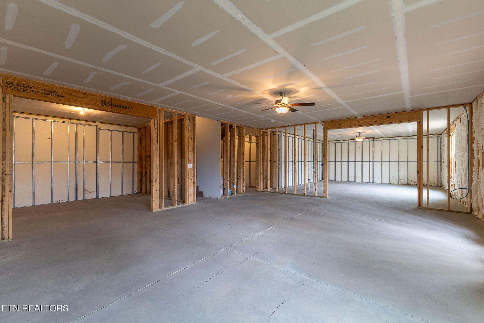 1819 English Ivy Lane Property Photo 40