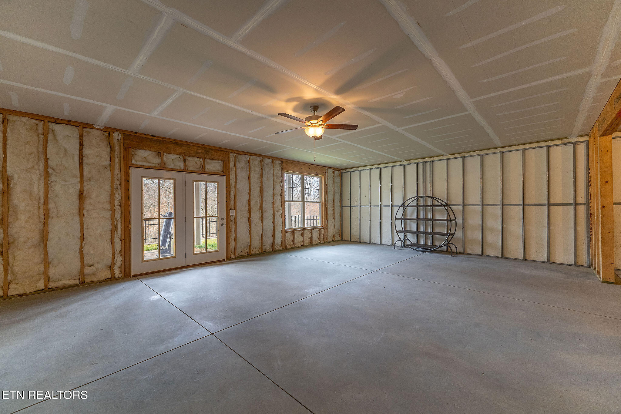 1819 English Ivy Lane Property Photo 41