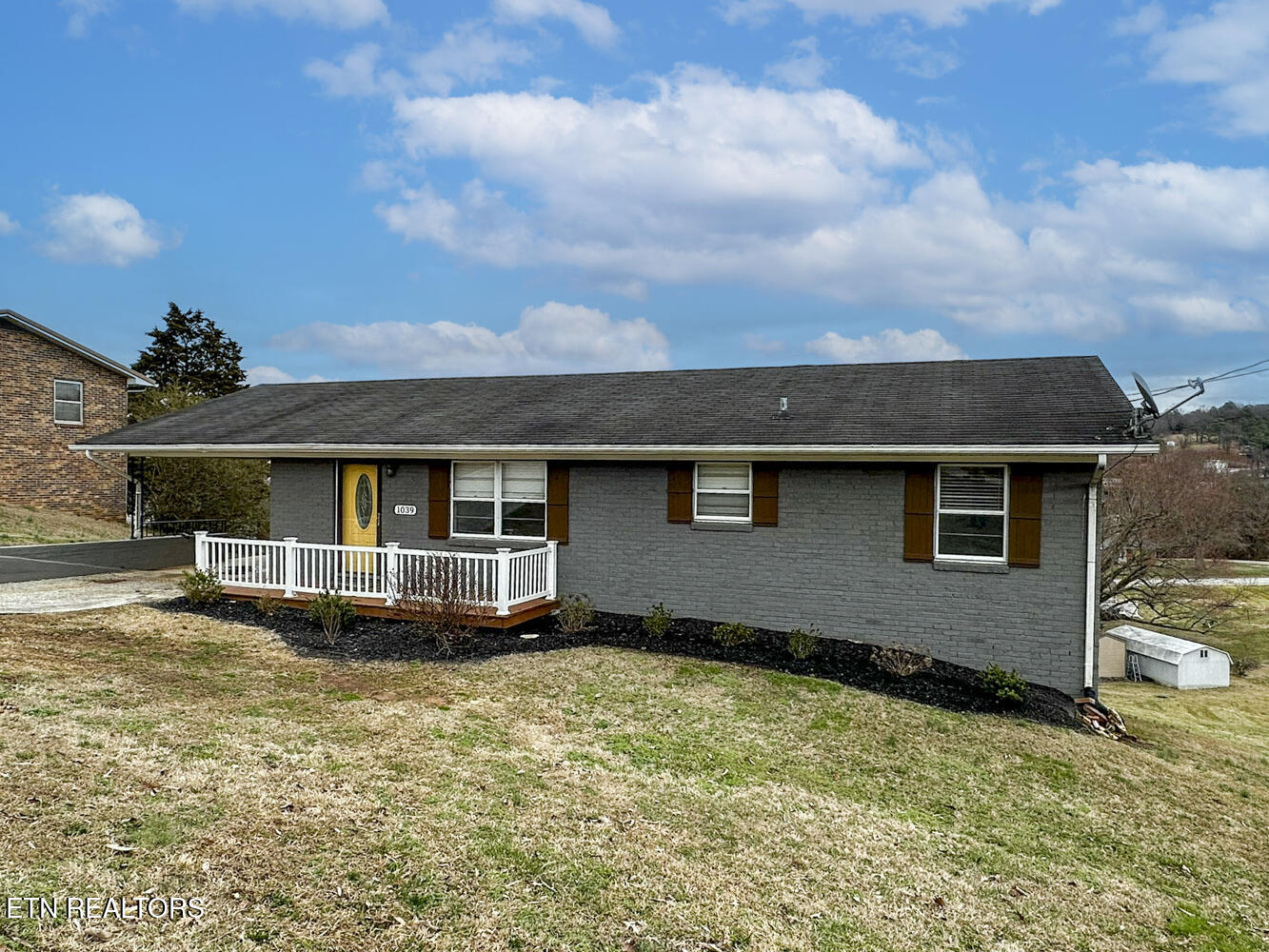1039 Crest Drive Property Photo
