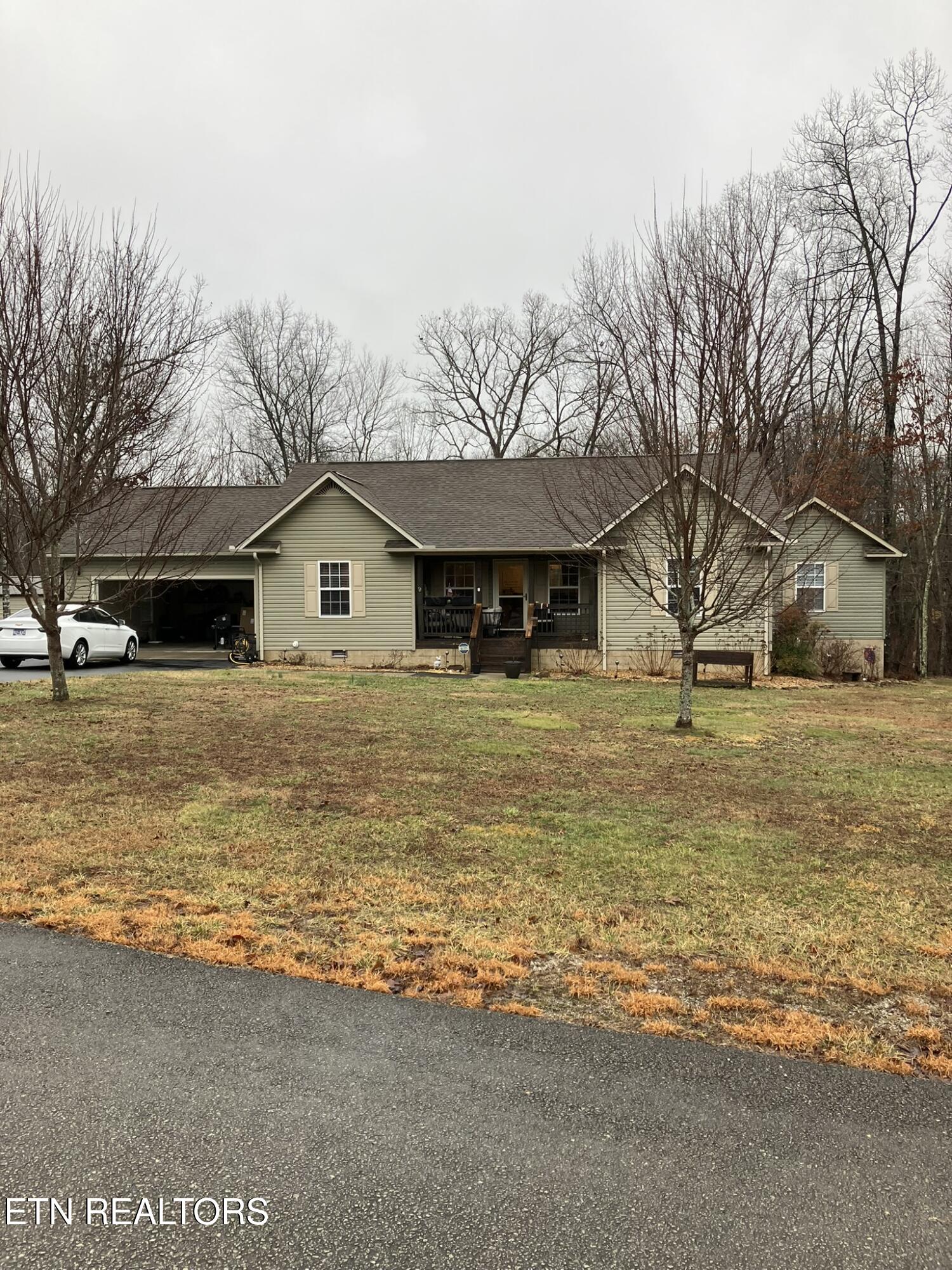 274 Laurens Lane Property Photo