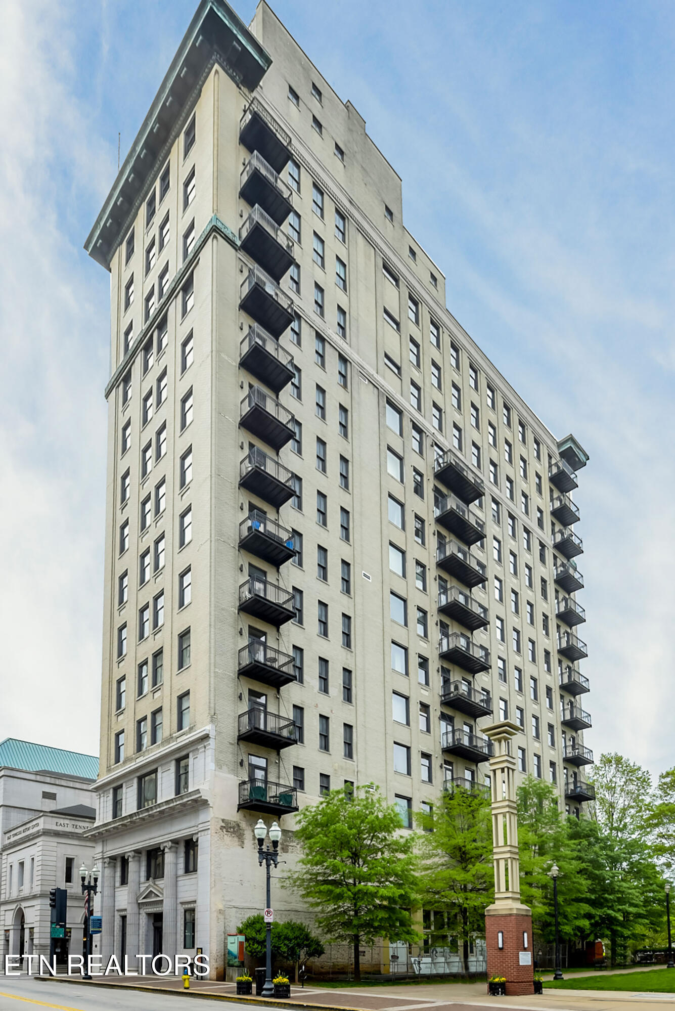531 S Gay St Property Photo