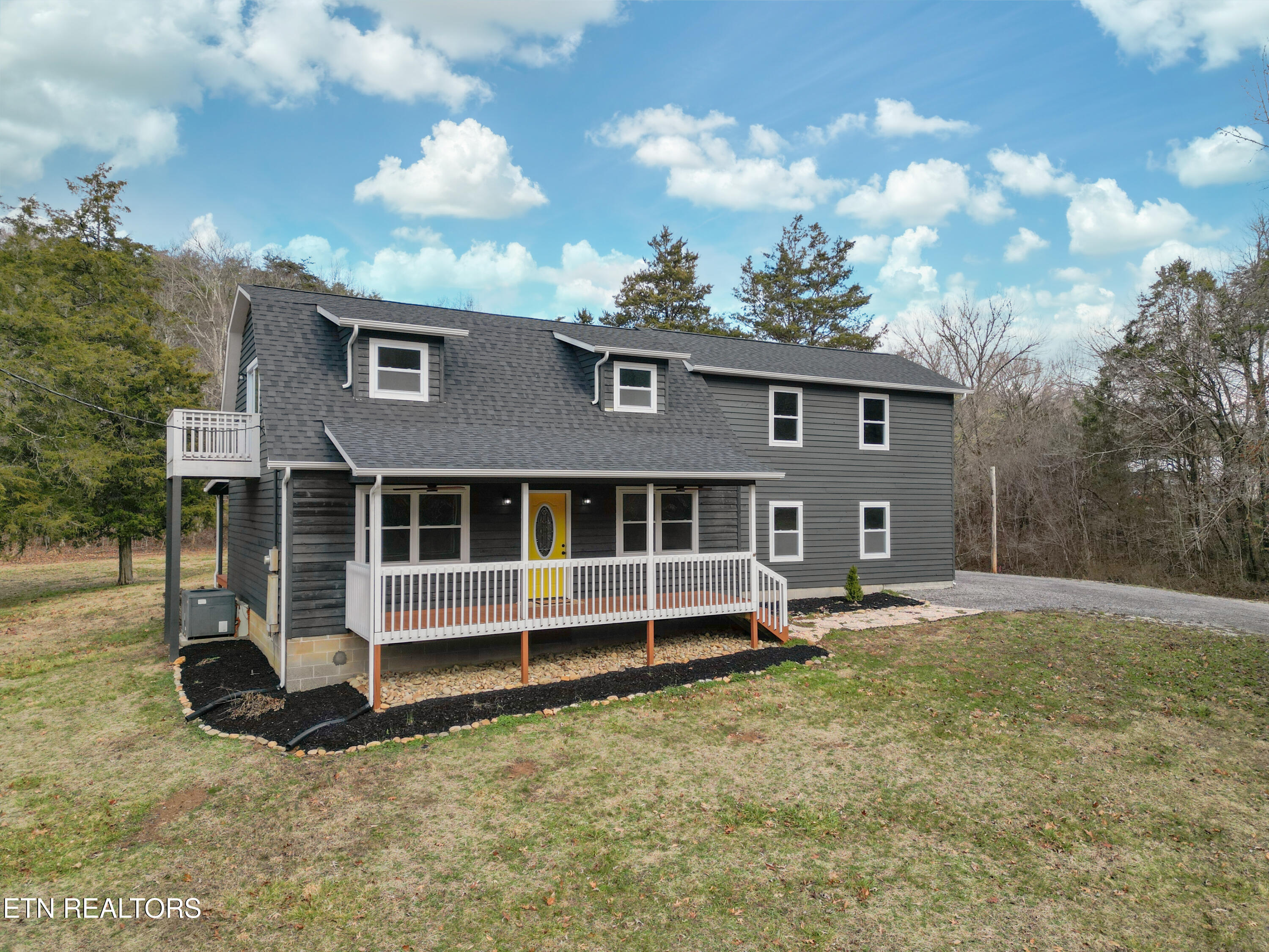 589 Possum Valley Rd Property Photo 1