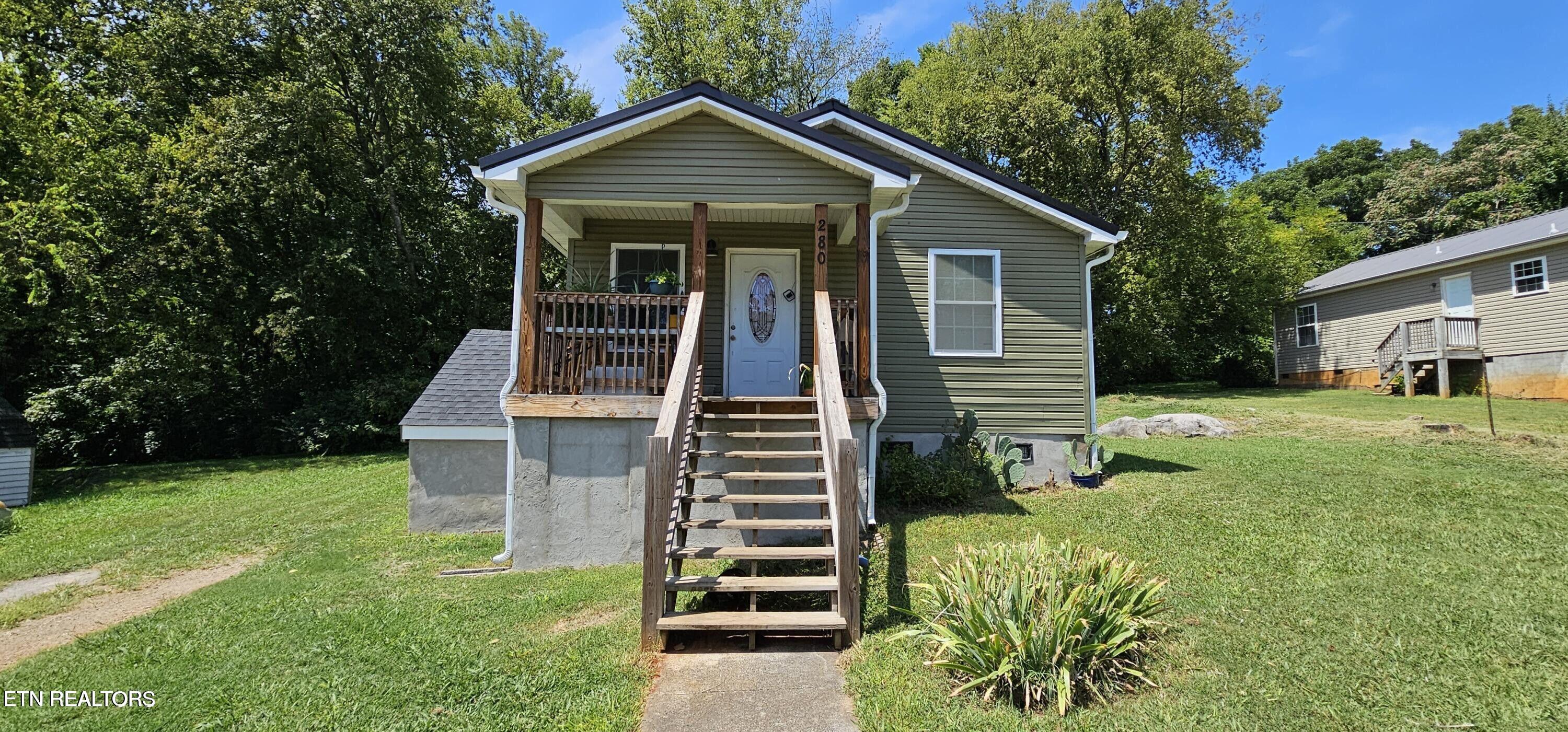 280 W W Newcomen St Property Photo 1