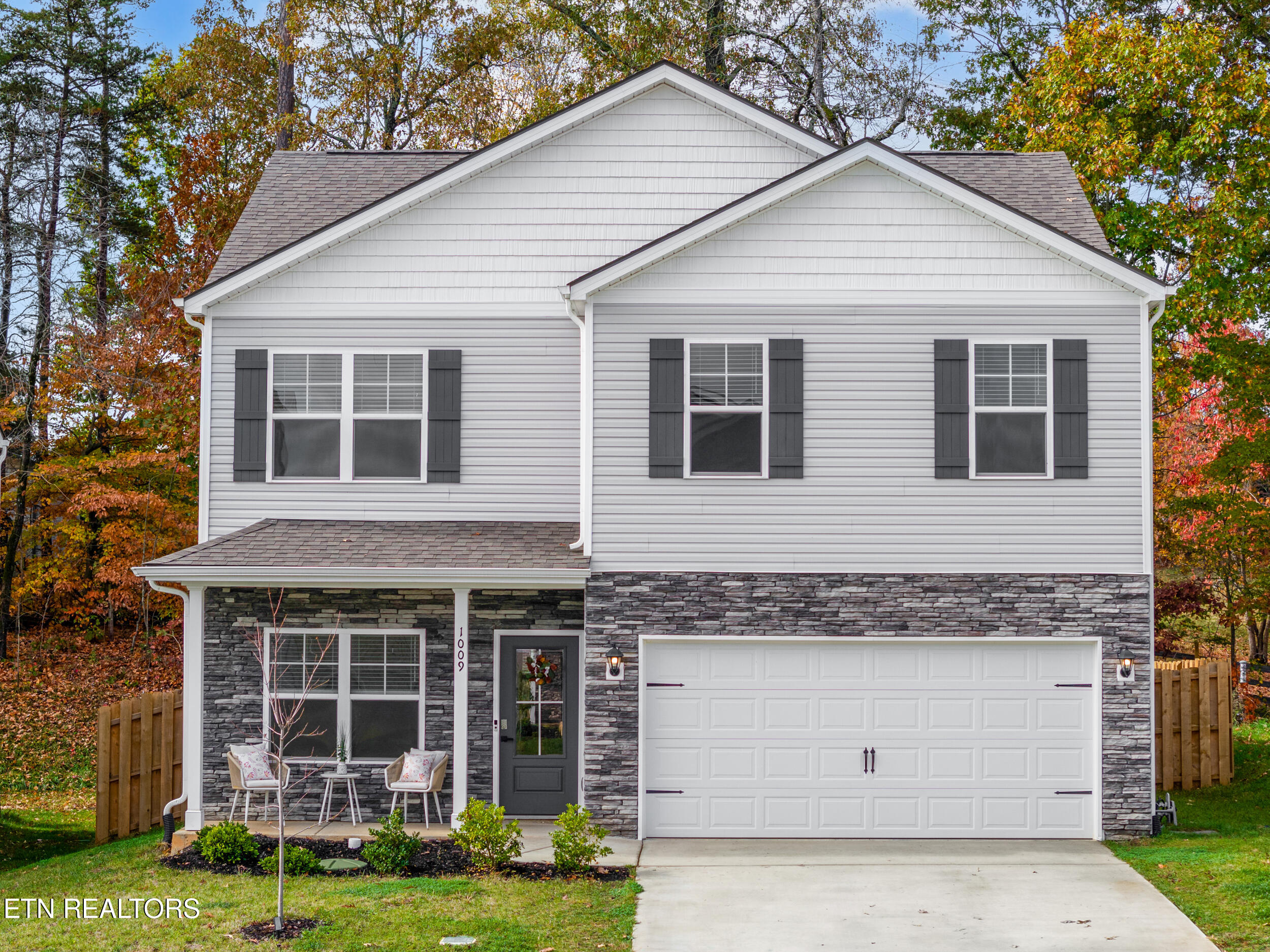 1009 Curly Top Lane Property Photo