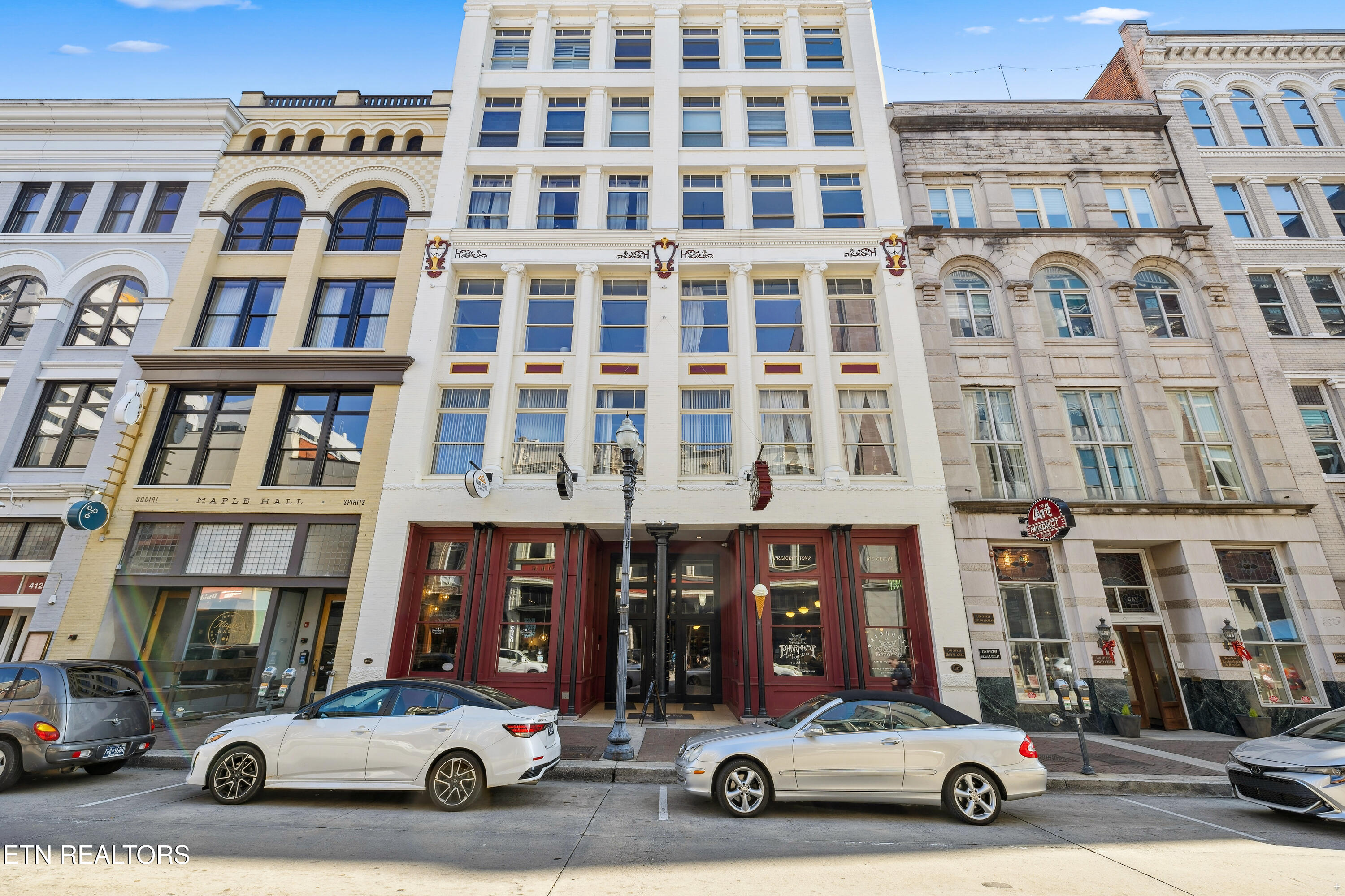 418 S Gay St Property Photo