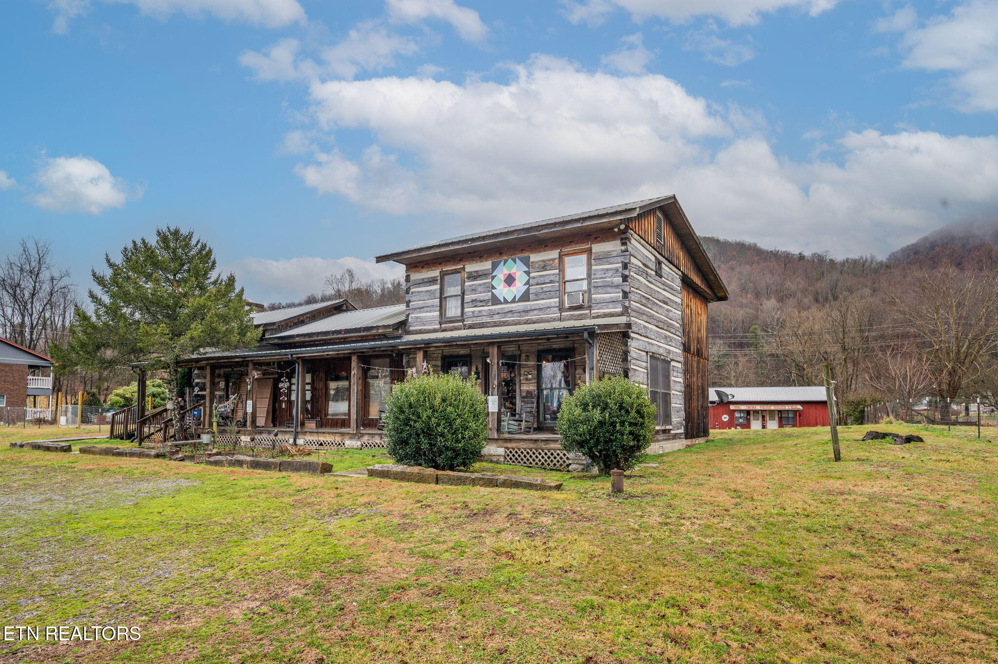 3892/3888 Cosby Hwy Property Photo