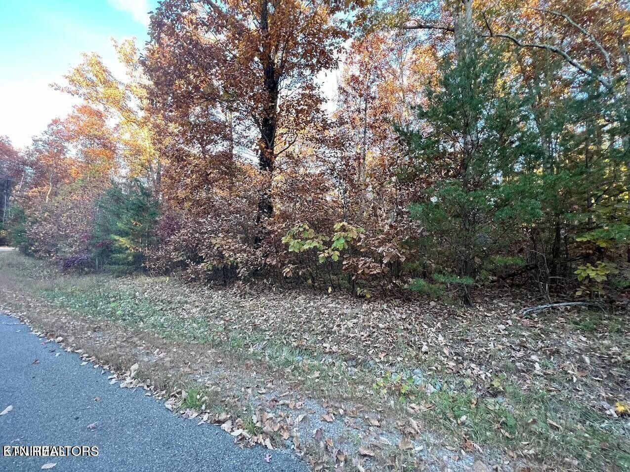 101 Fox Run Court Property Photo