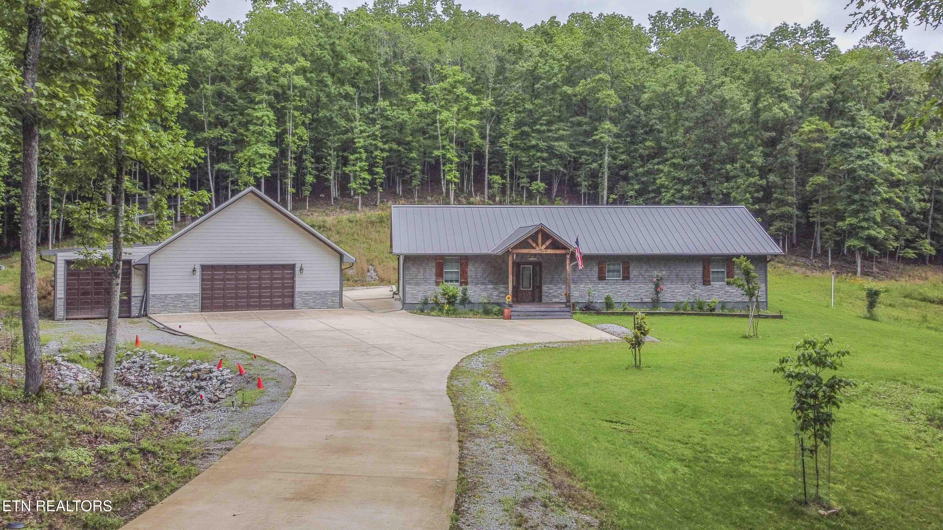 178 Emerald Pointe Circle Property Photo