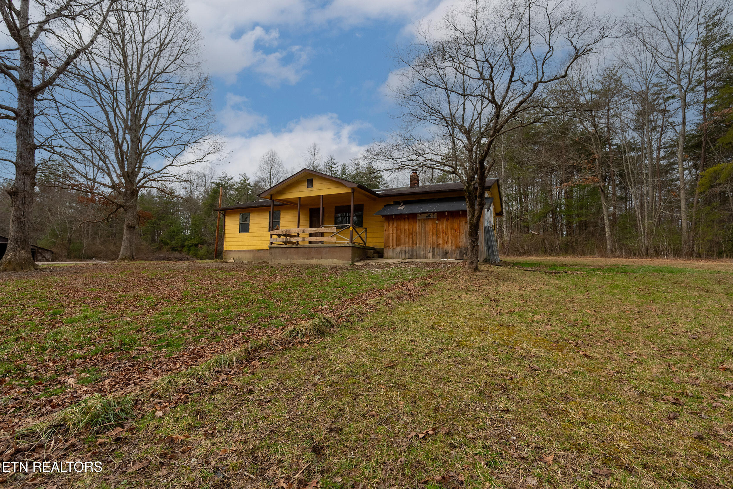 1567 Twin Bridge Rd Property Photo