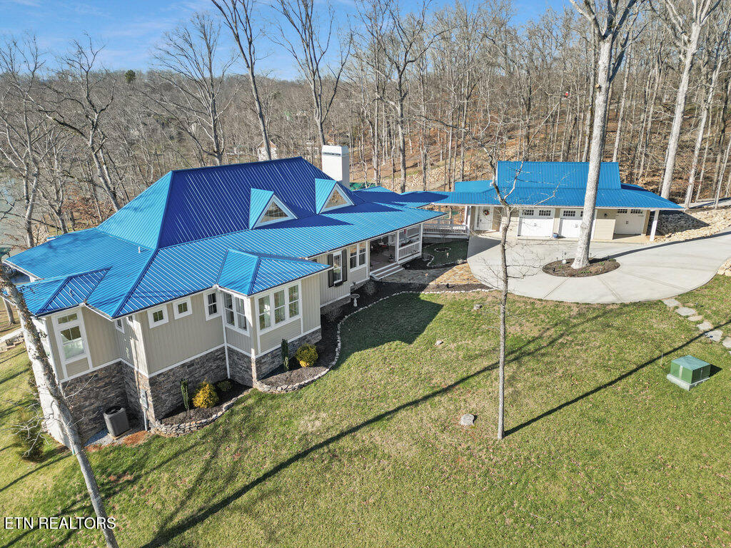 160 Waterside Drive Property Photo