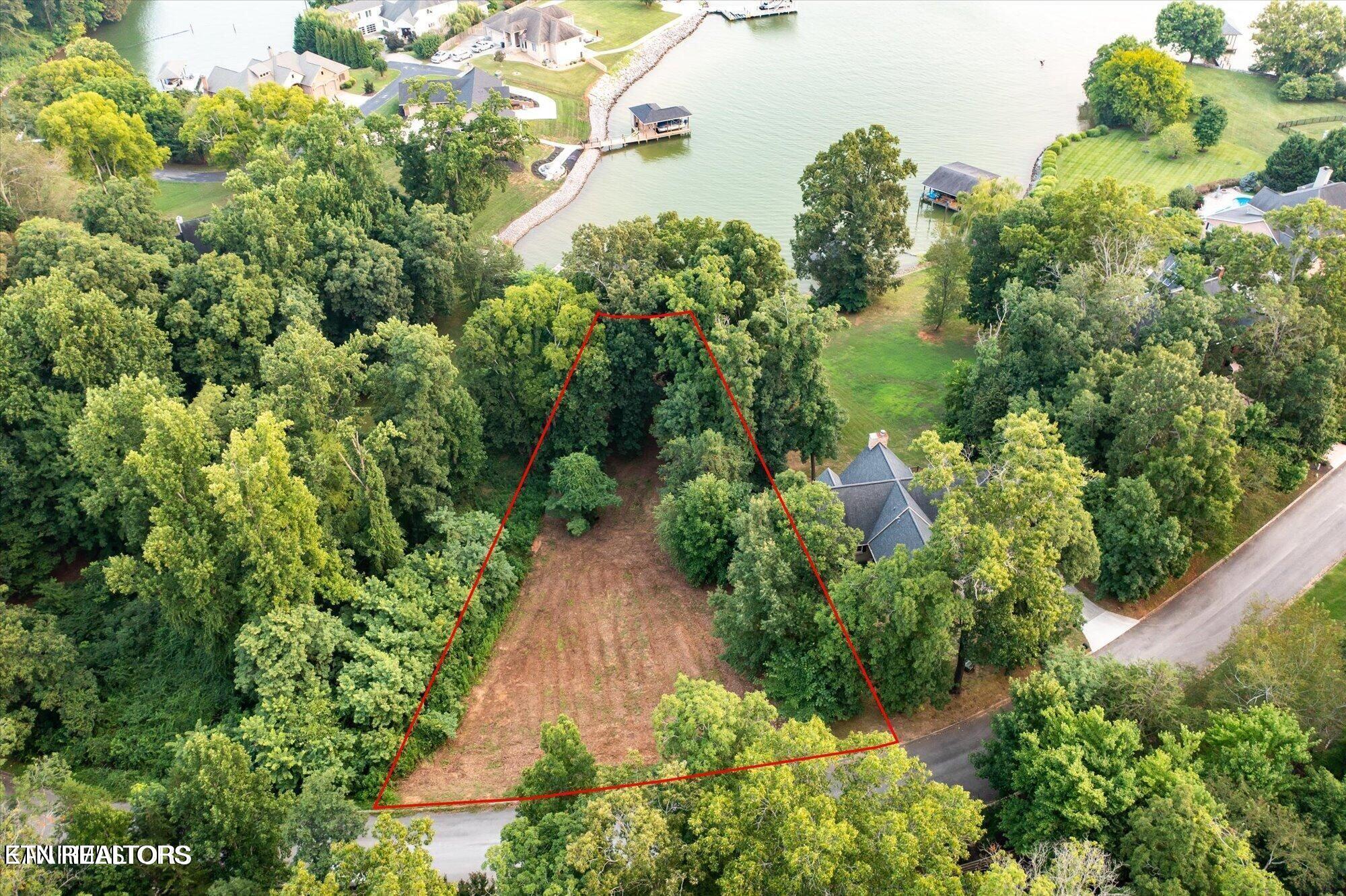 Colonial Harbor Dr Property Photo