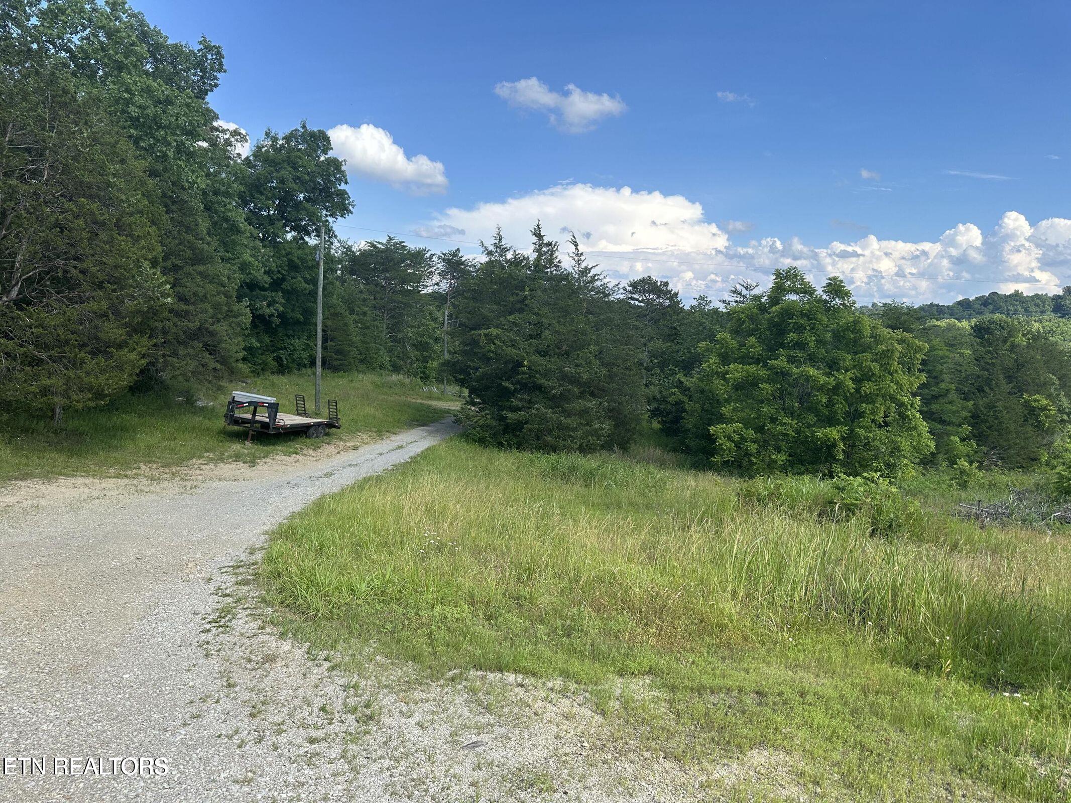 W Vinegar Valley Rd Property Photo