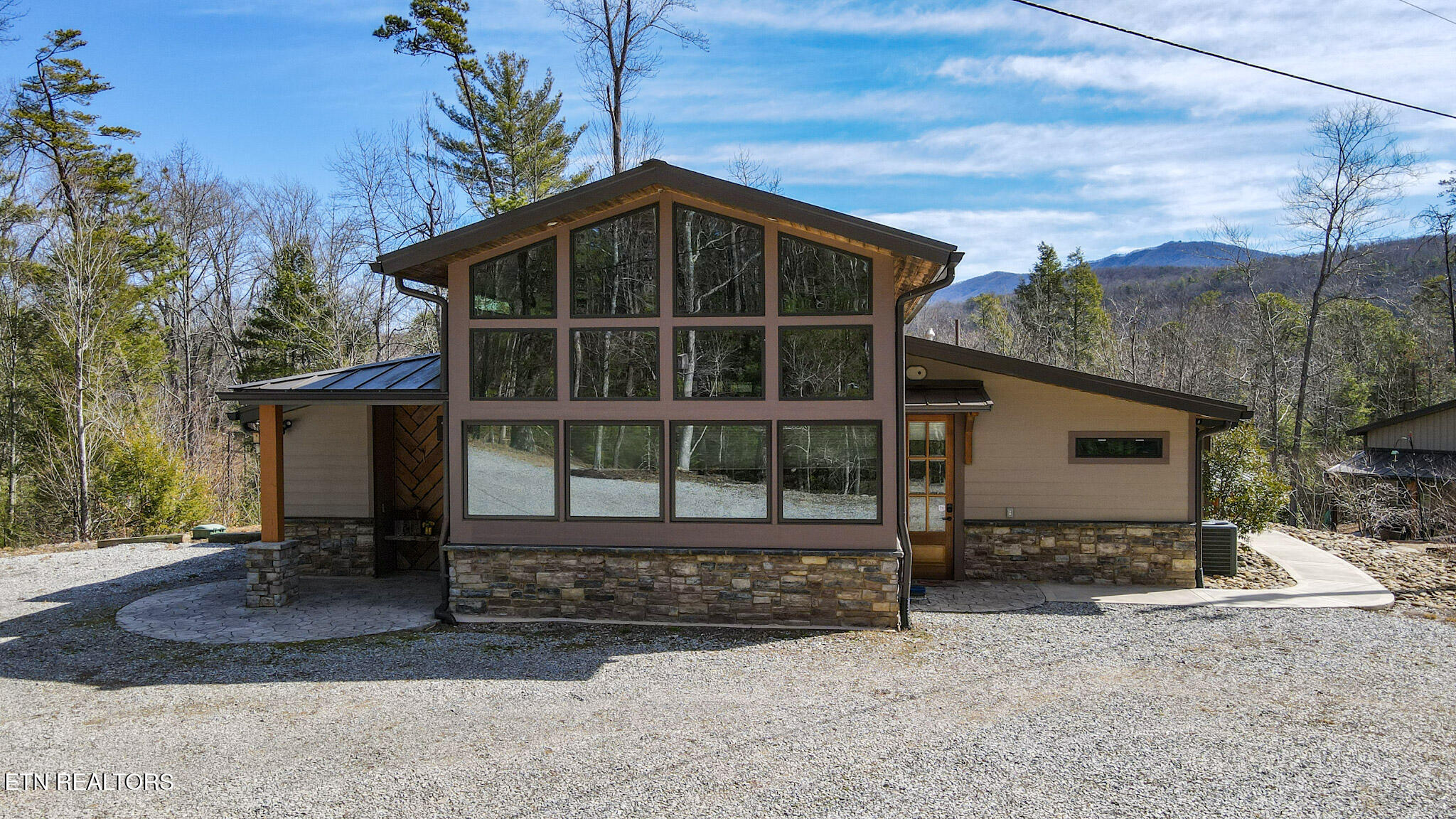 750 Old Furnace Rd Property Photo