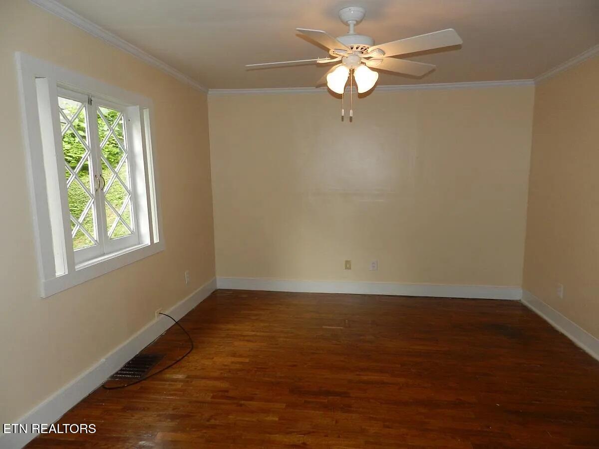 1412 Armstrong Ave Property Photo 4