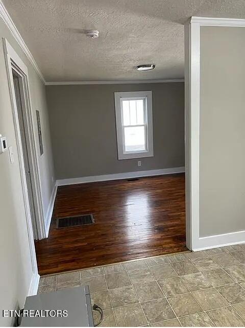 1412 Armstrong Ave Property Photo 9
