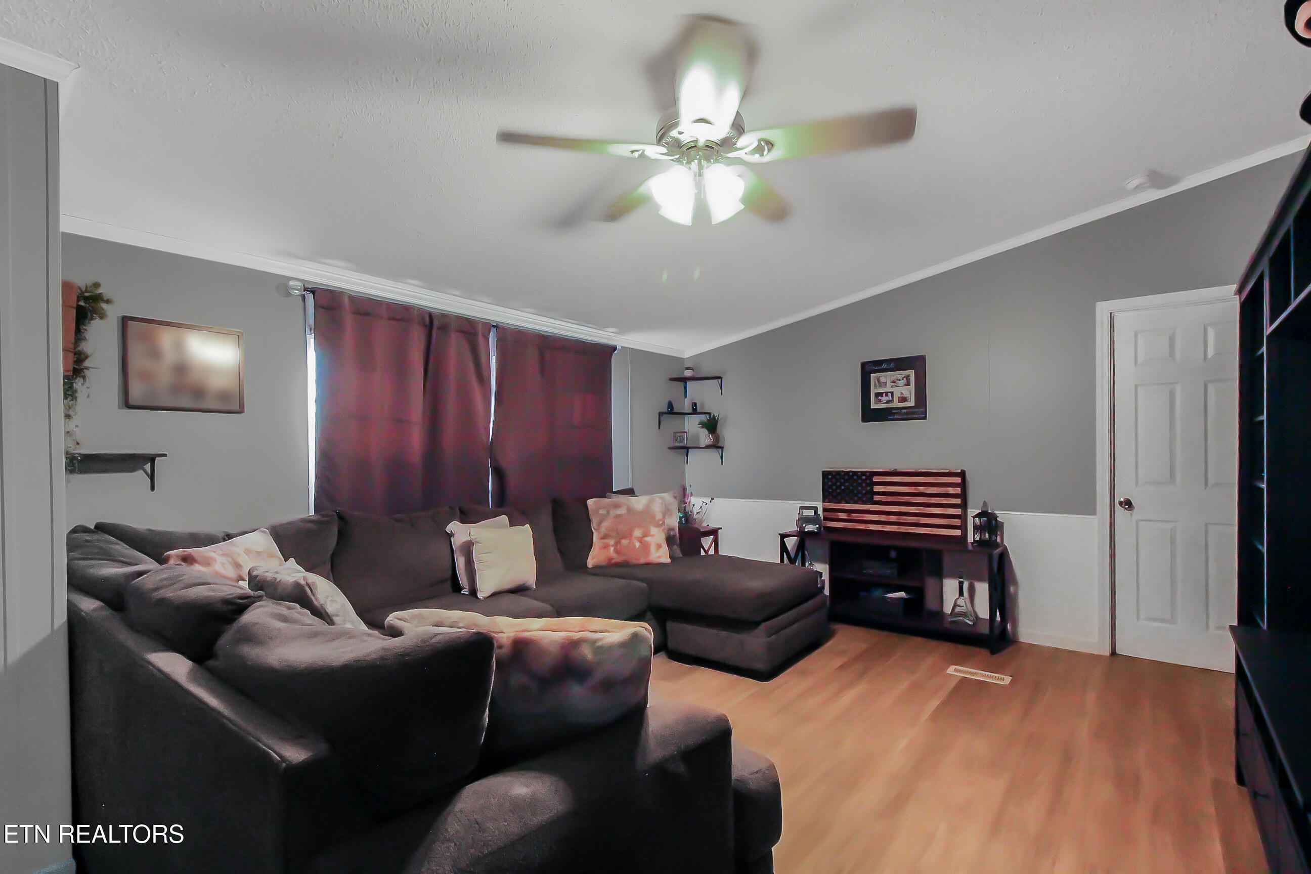 1464 Black Oak Drive Property Photo 2