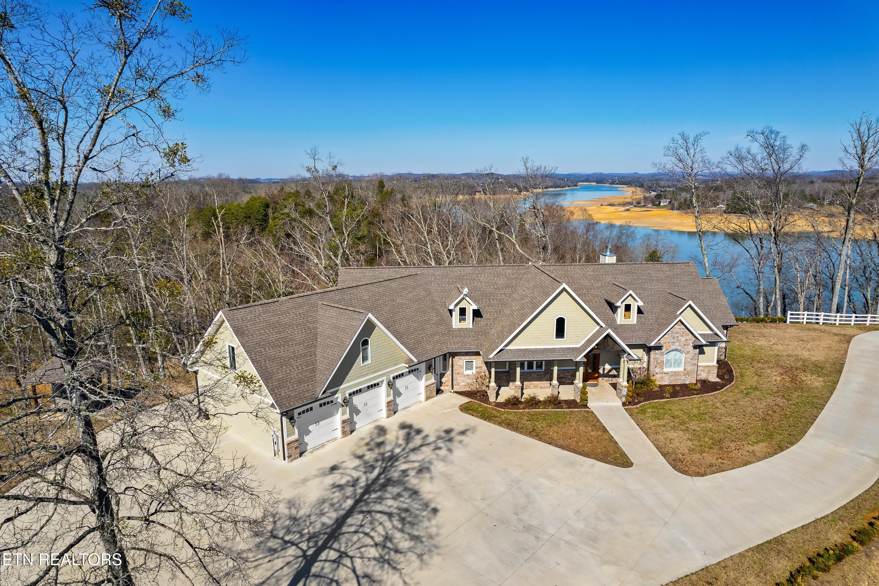 2356 Coaster Way Property Photo