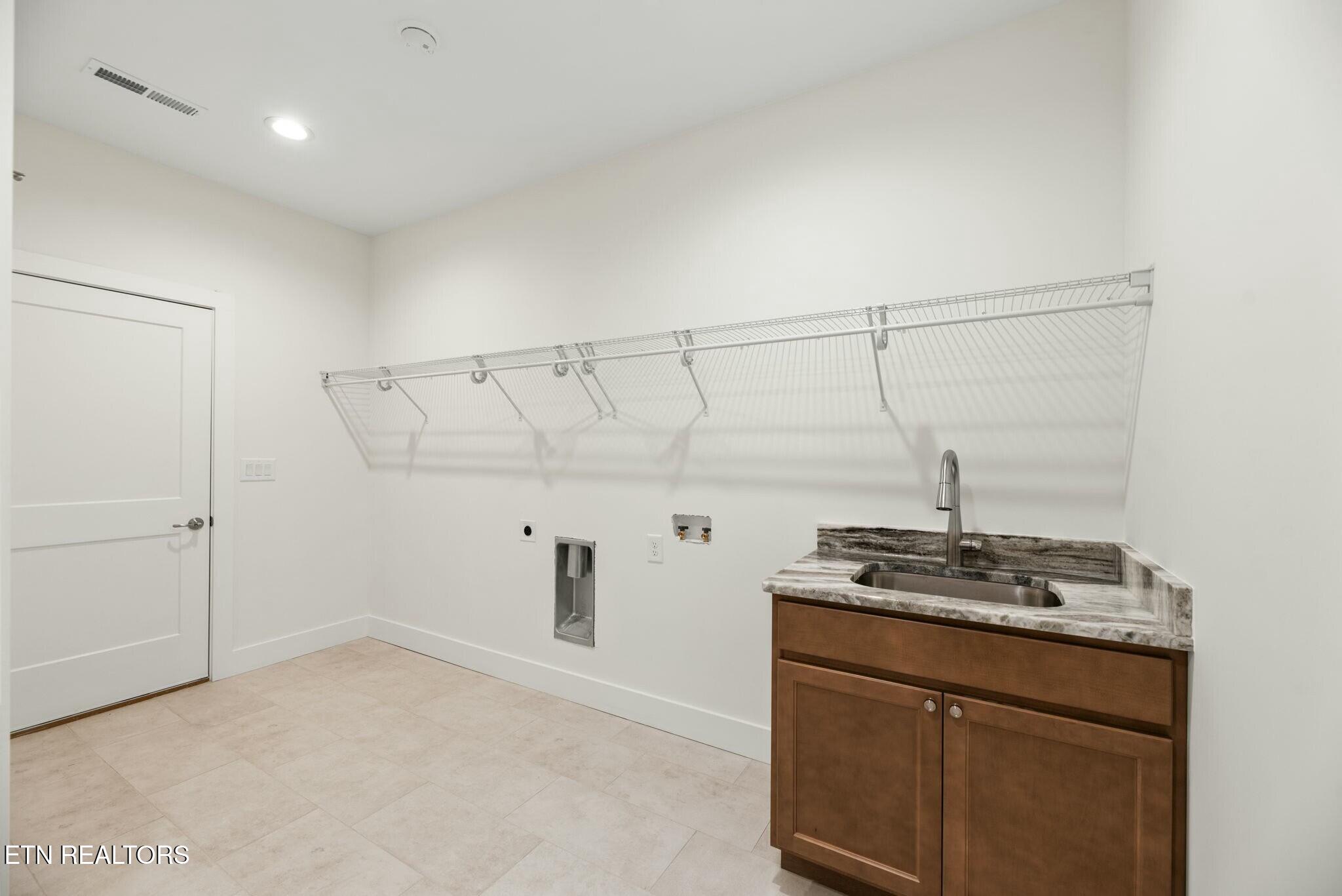 7625 Drake Lane Property Photo 16