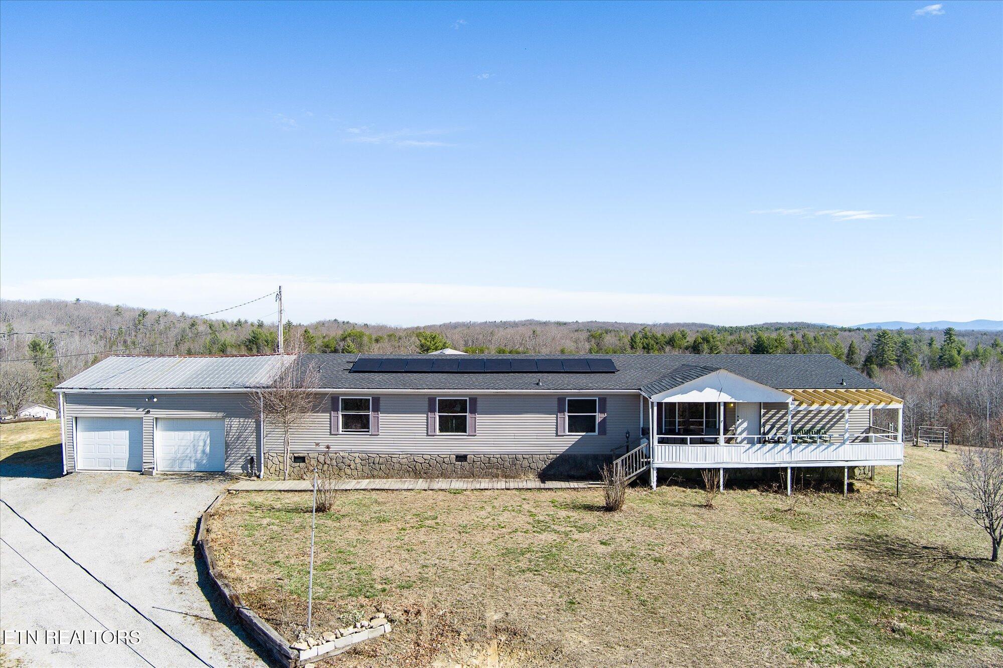 102 Flat Rock Rd Property Photo