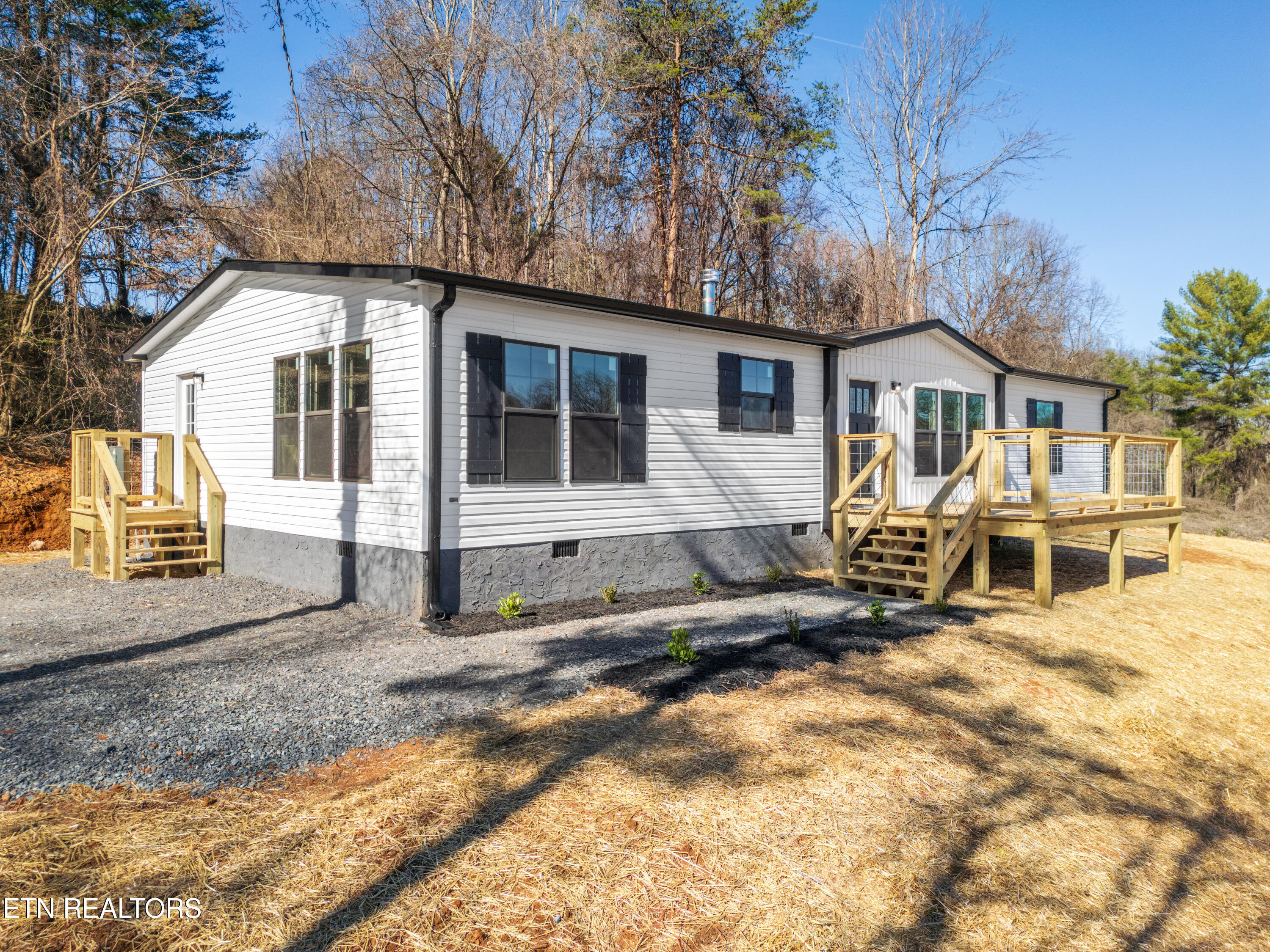 7439 Highway 411 Property Photo