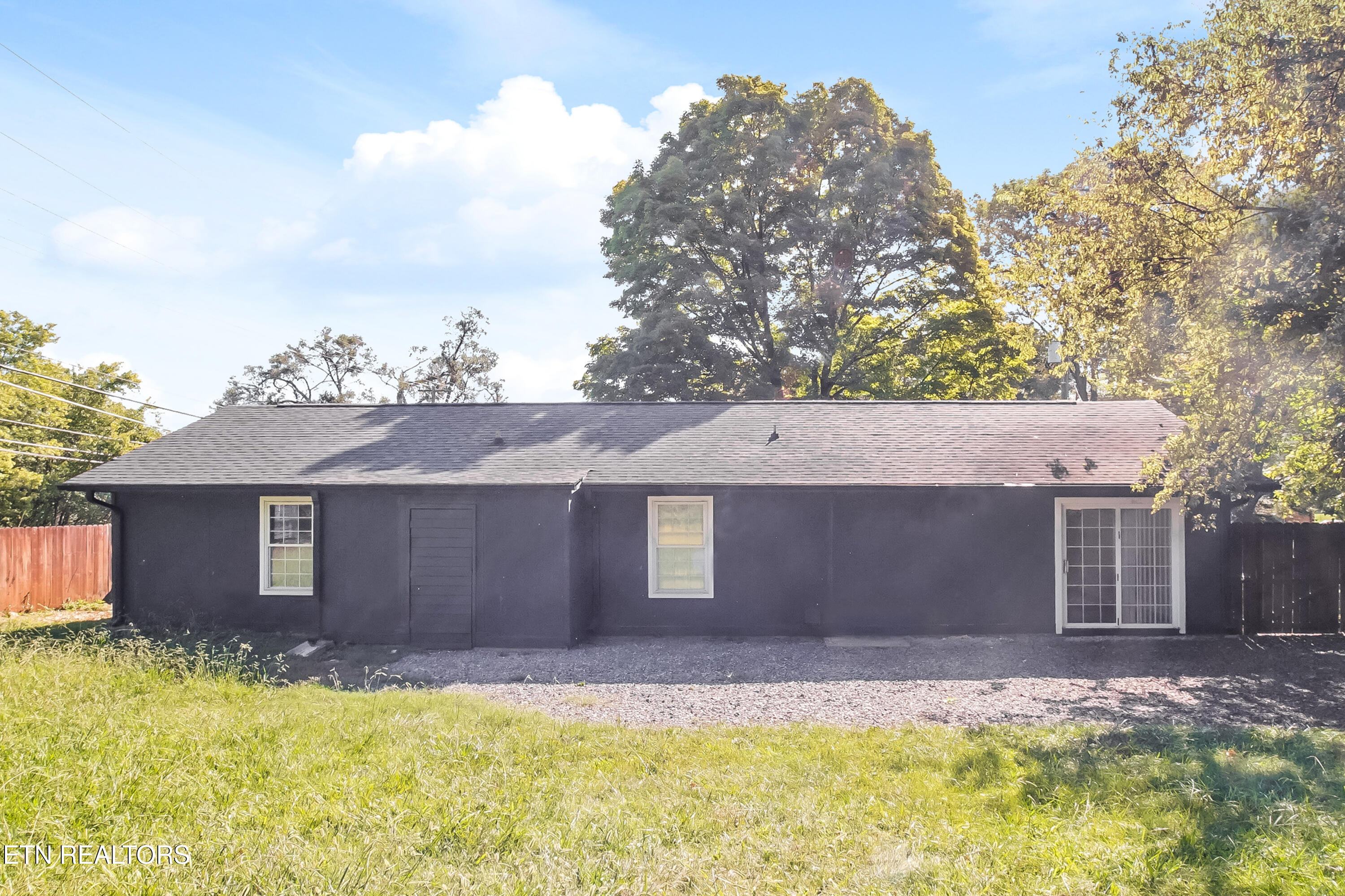 1145 Roswell Rd Property Photo 15