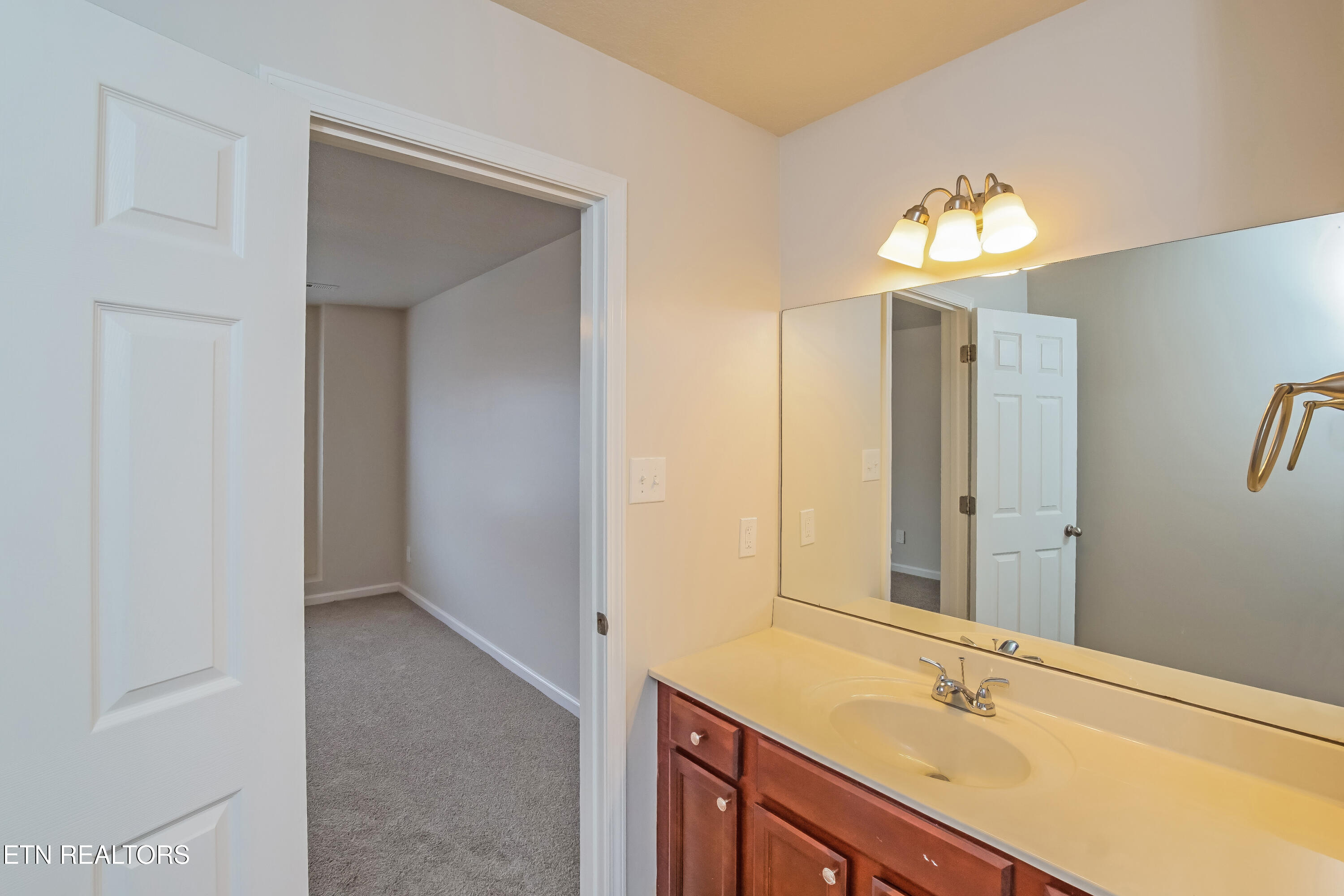 6106 Starflower Lane Property Photo 6