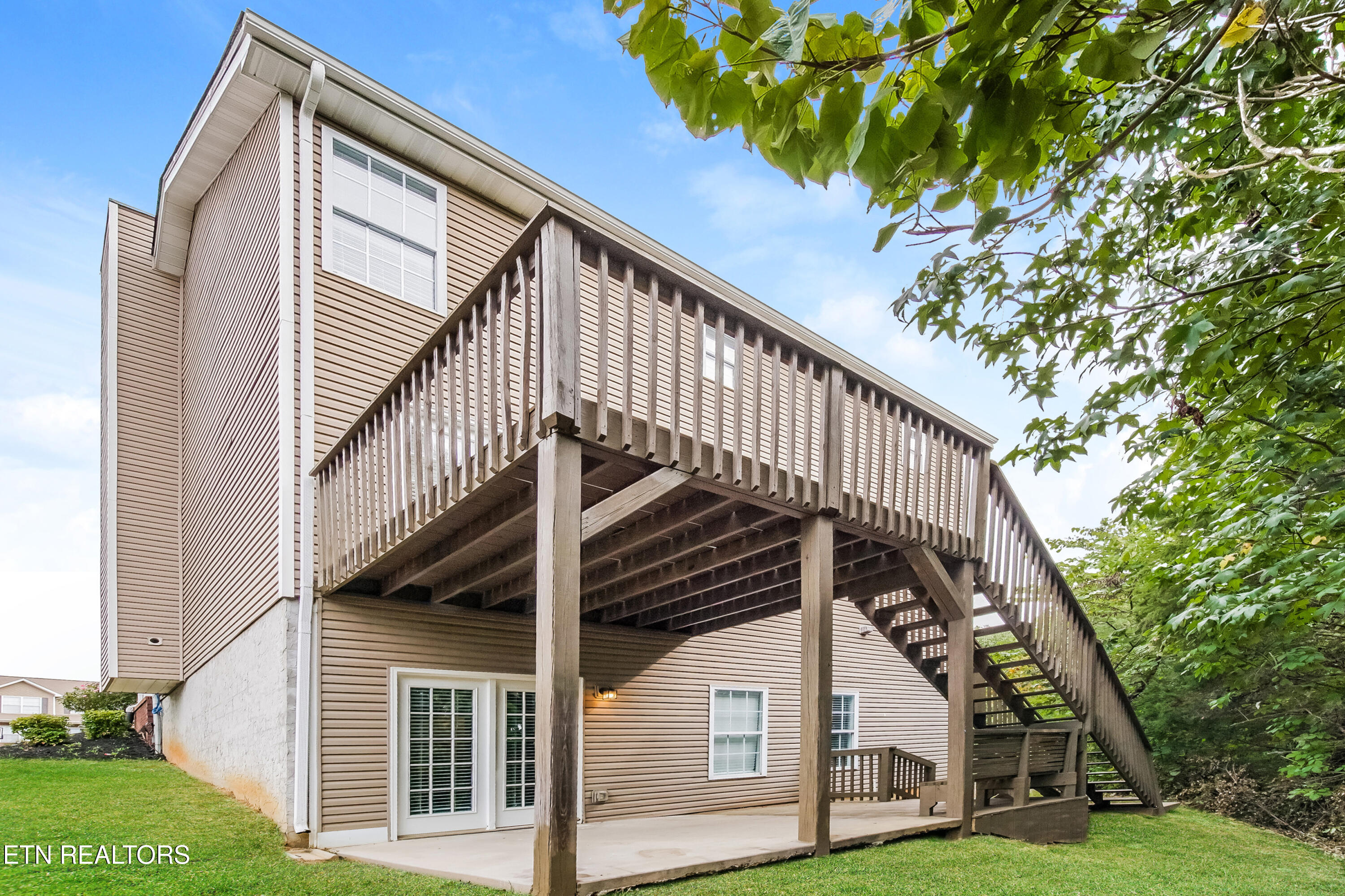 6106 Starflower Lane Property Photo 12
