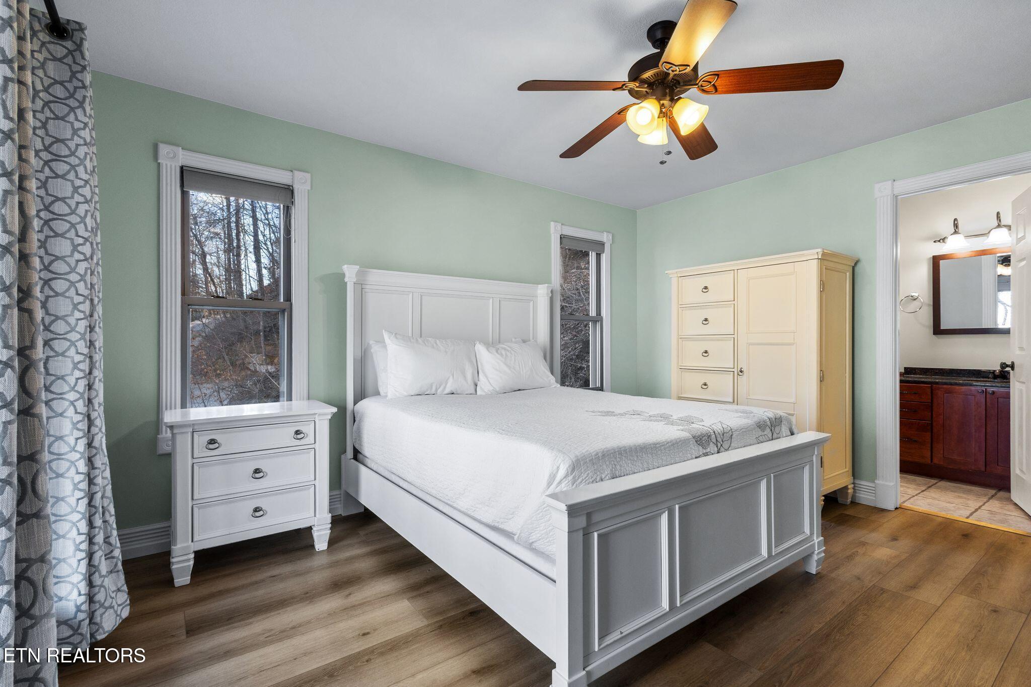 300 Hiawatha Lane Property Photo 24