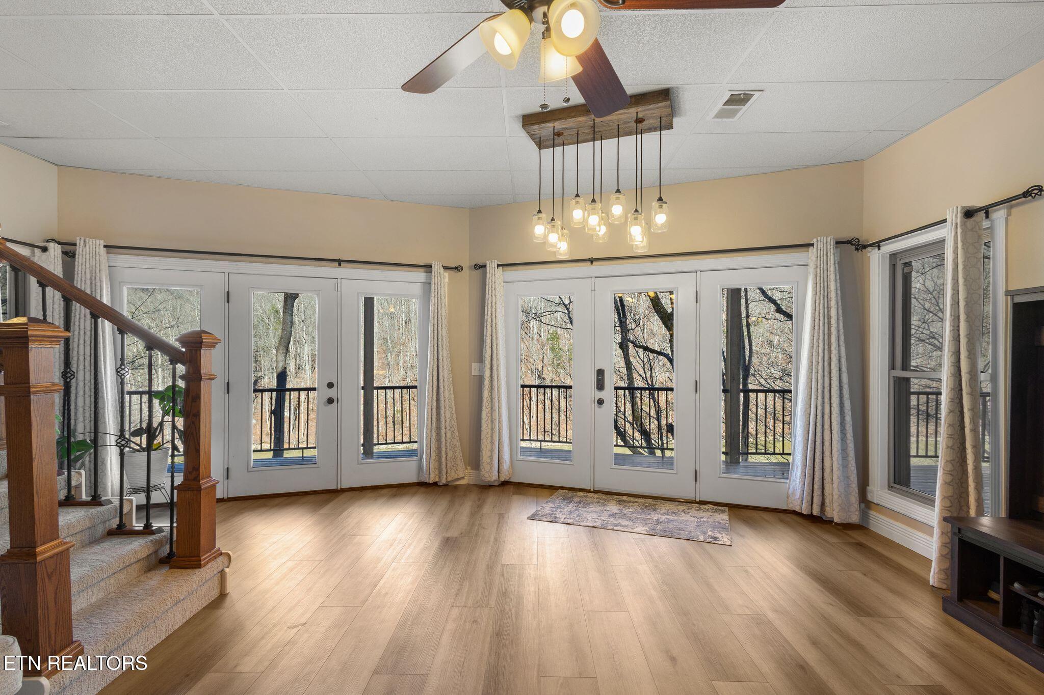 300 Hiawatha Lane Property Photo 35