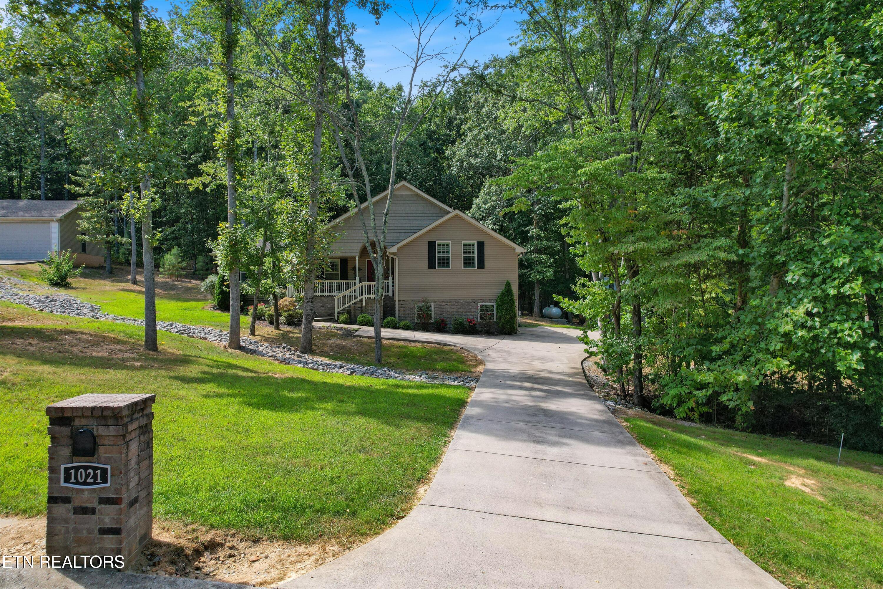 1021 Goldfinch Trail Tr Property Photo 7